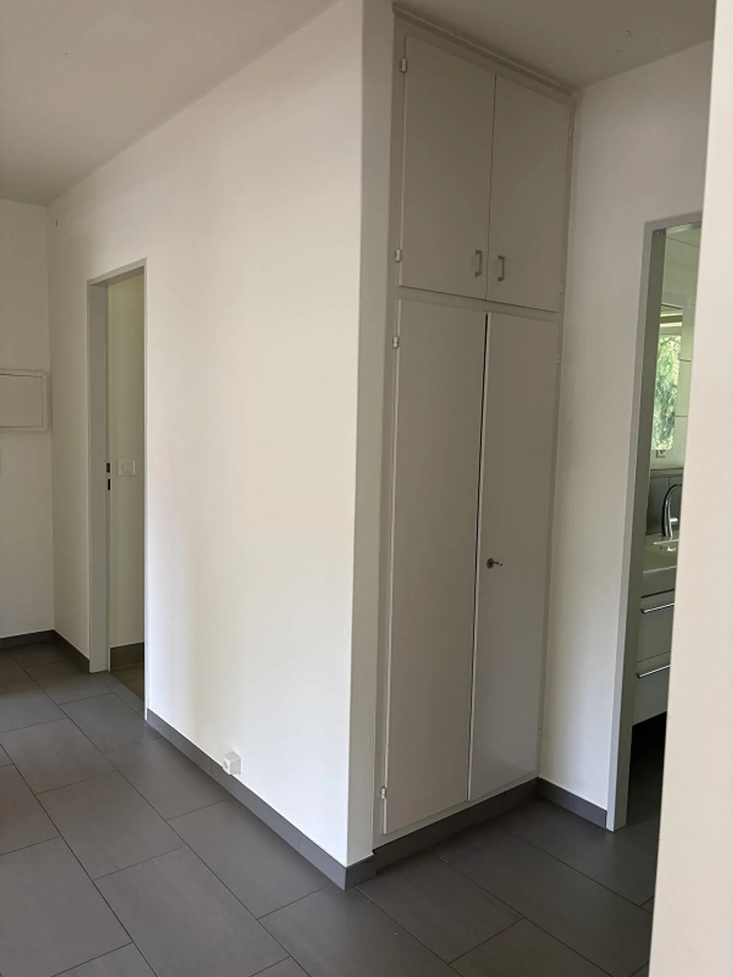 4 Room Apartment - Photo 8 of 10
