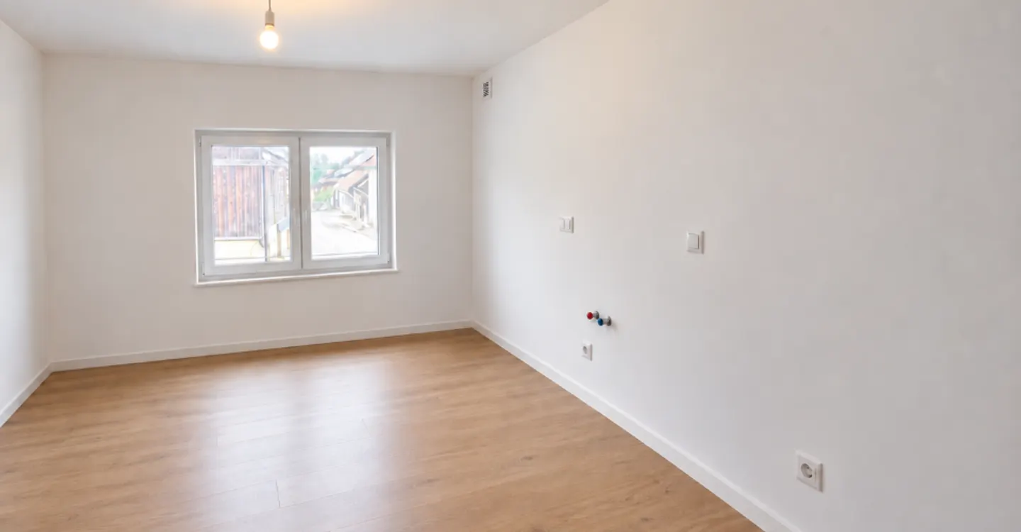 Renovated 3.5-room apartment with 2 bedrooms on the 1st floor - Photo 3 of 5