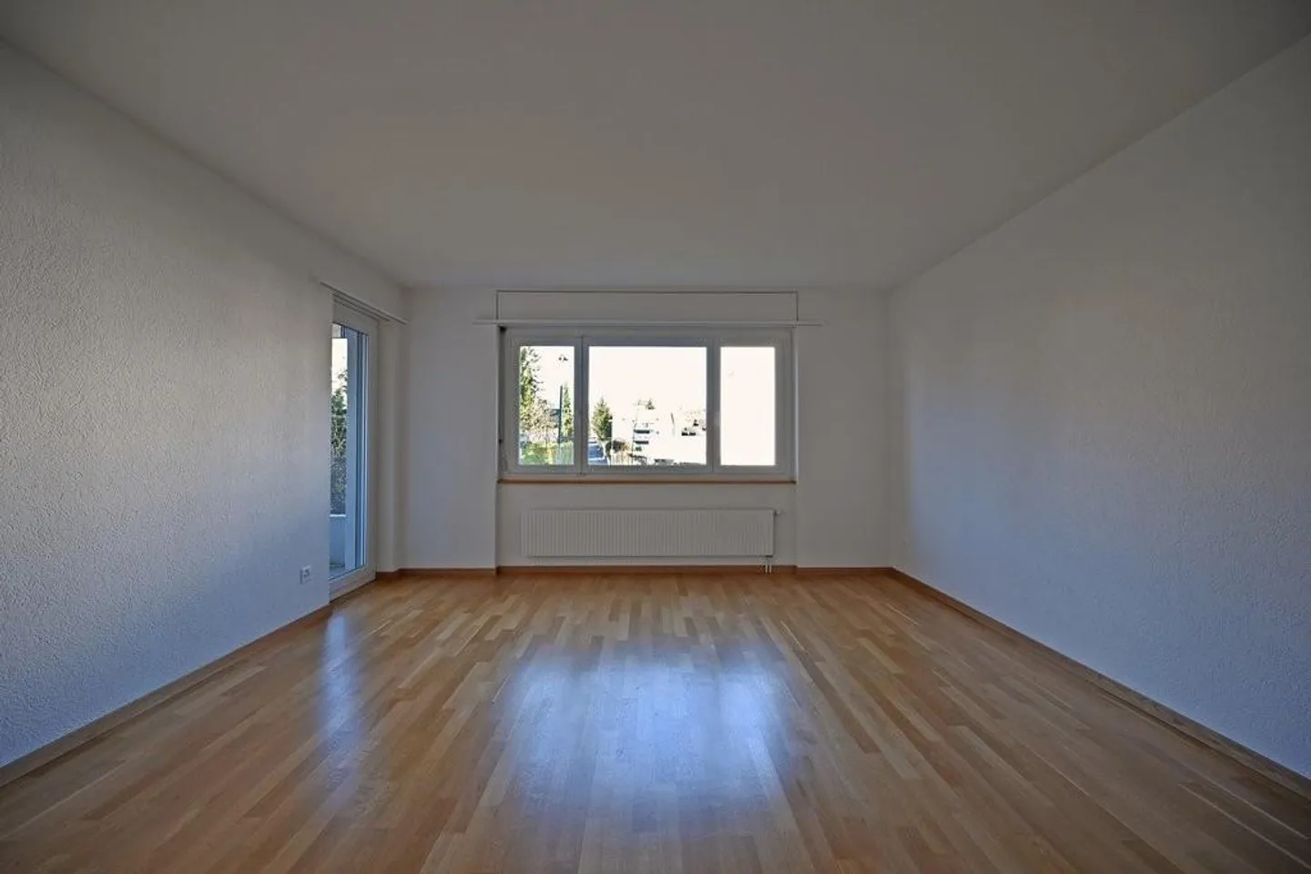 Family Home with Terrace - Photo 3 of 11