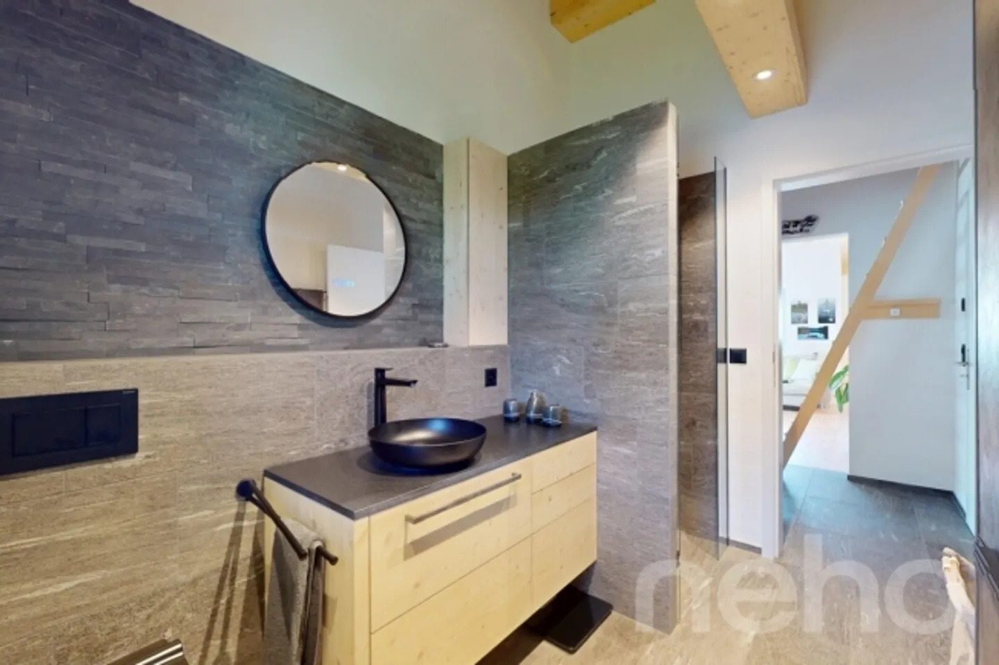 Modern 3.5-room penthouse with stunning views in Rueras - Photo 10 of 12
