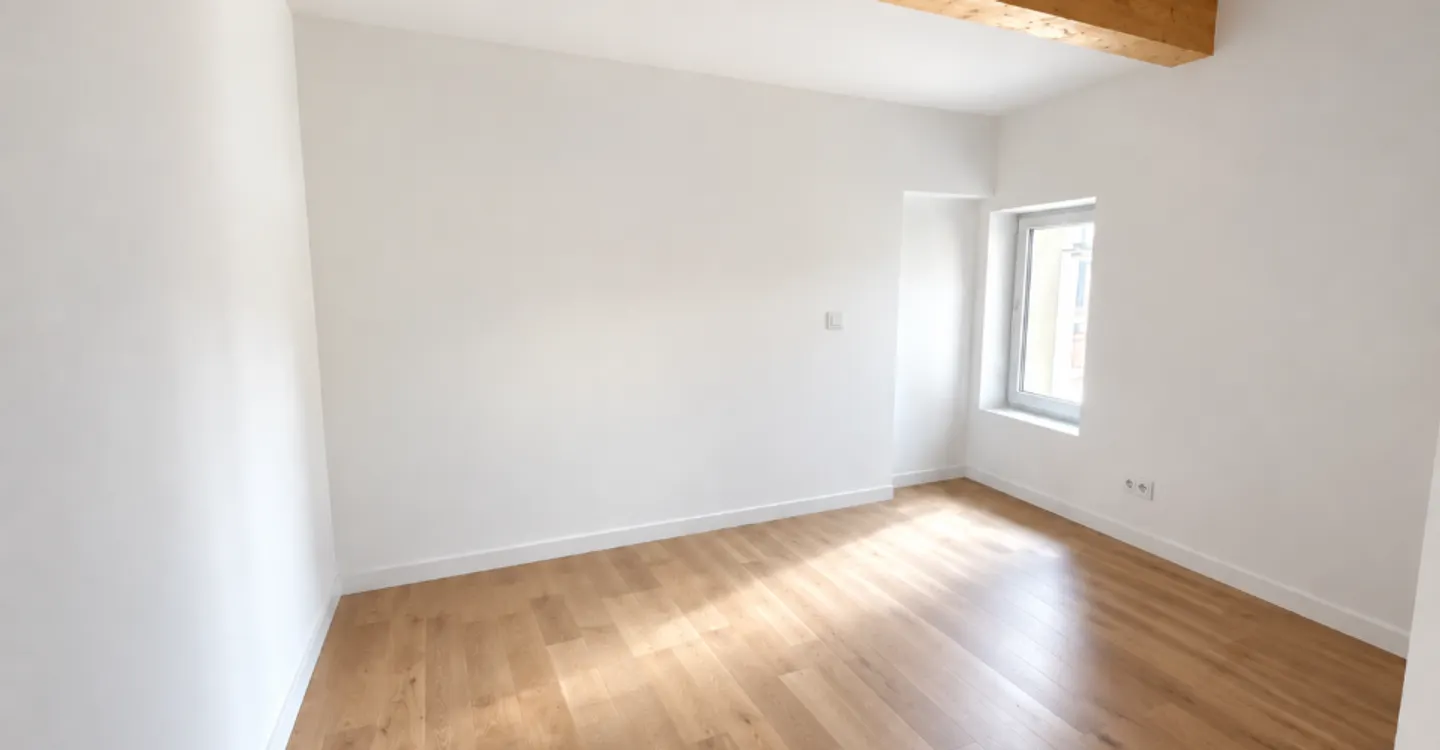 Renovated 3.5-room apartment with 2 bedrooms on the 1st floor - Photo 1 of 5
