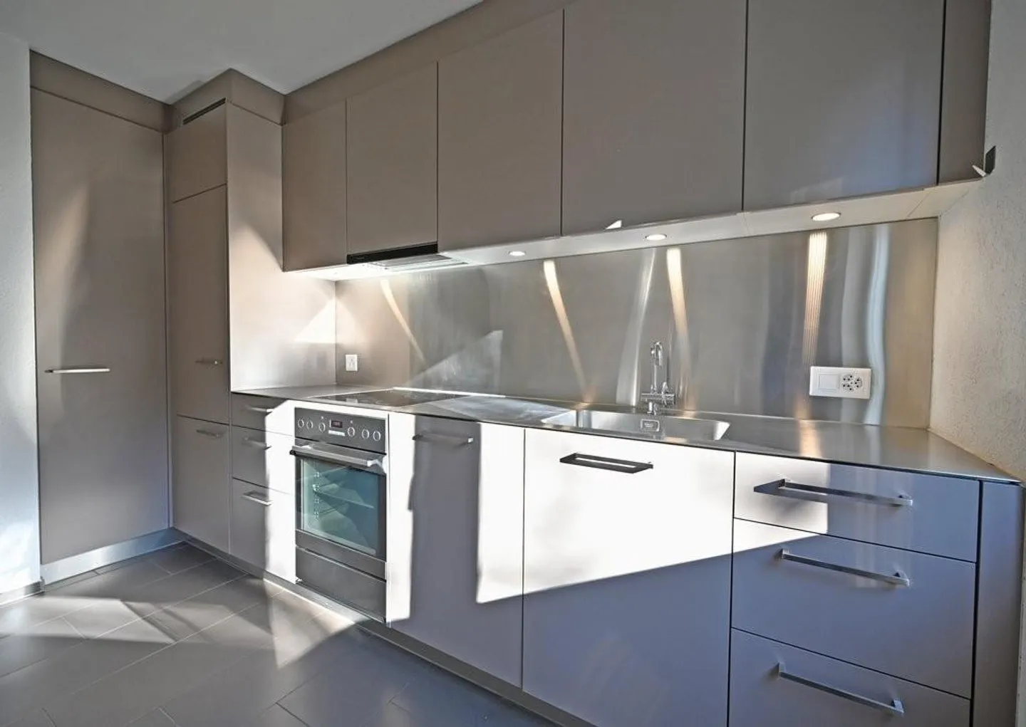 Family Home with Terrace - Photo 9 of 11