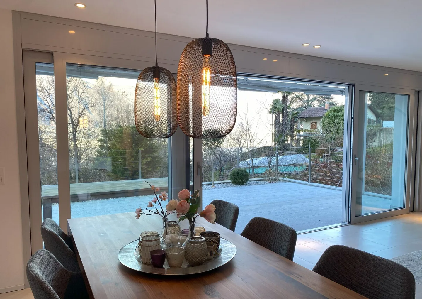 «Elégante appartement 3.5 pièces avec piscine» - Photo 1 sur 9