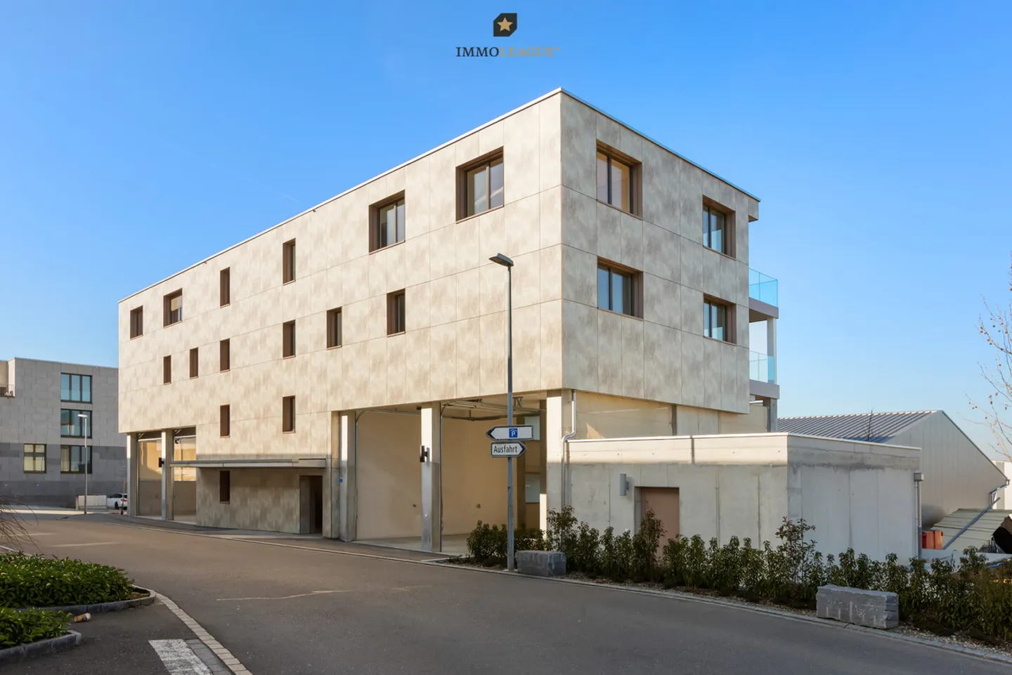 Appartamento attico di superlativi con vista lago in posizione vicina al confine. - Foto 9 di 12