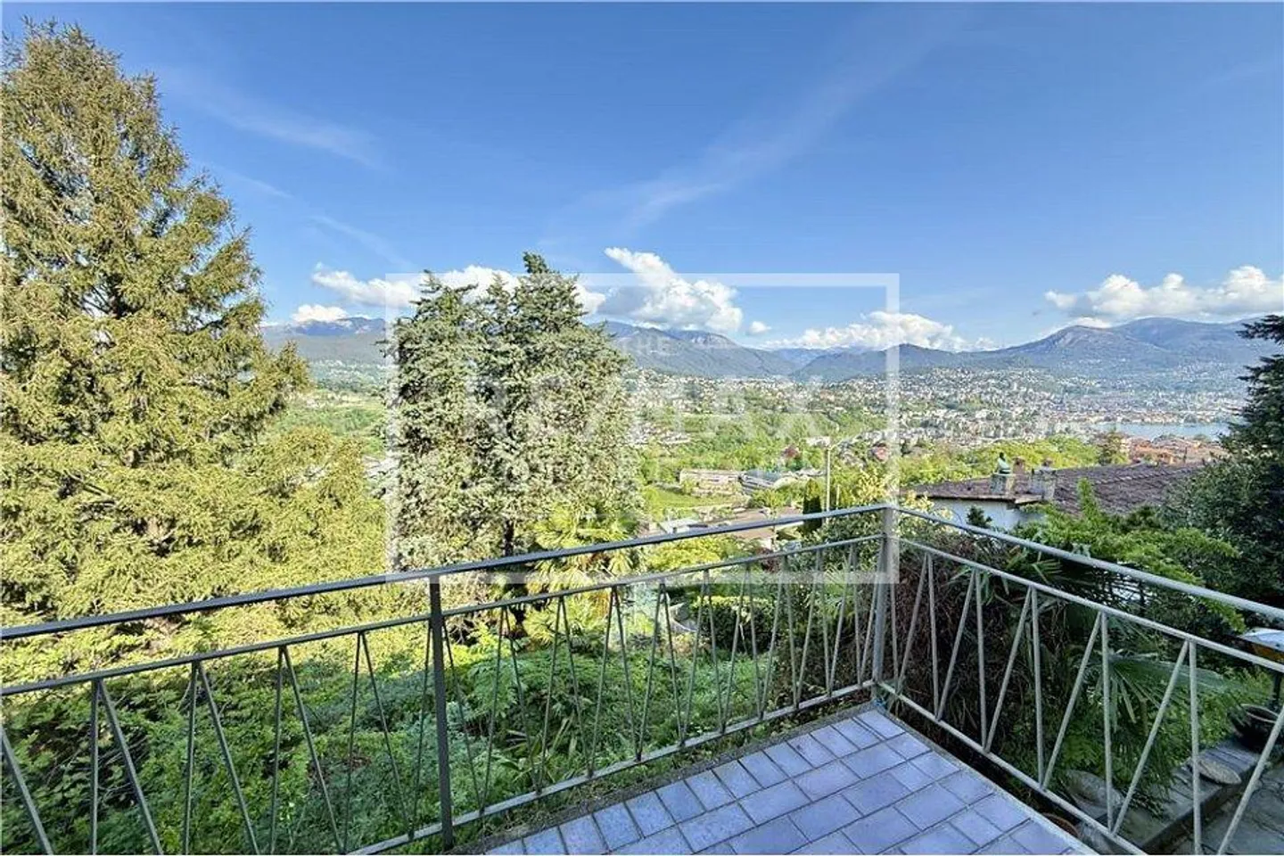 Terreno edificabile con vista mozzafiato - Foto 4 di 9