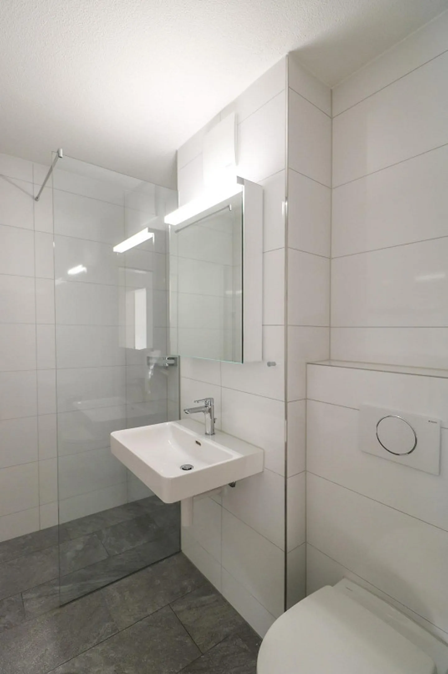 App. 3.5 Zimmer Erdgeschoss / 3.5-Zimmerwohnung im Hochparterre - Foto 2 von 6