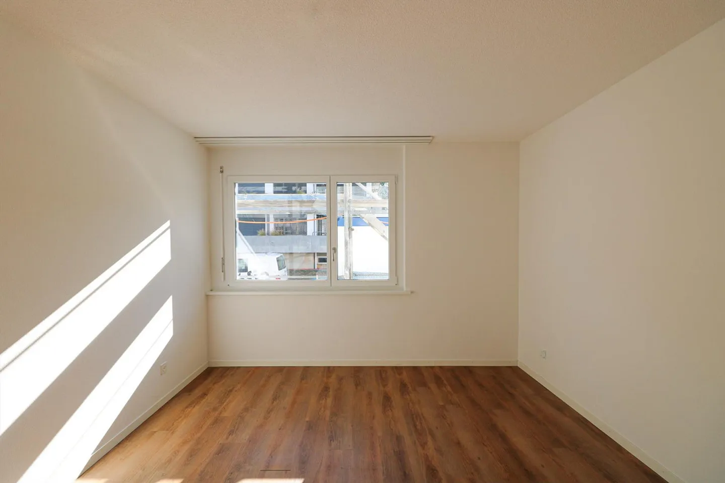 App. 3.5 Zimmer Erdgeschoss / 3.5-Zimmerwohnung im Hochparterre - Foto 4 von 6