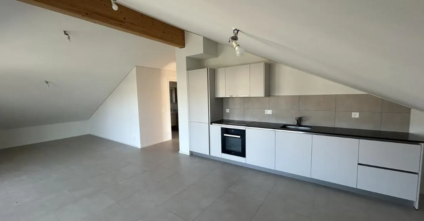 Neue Dachgeschosswohnung - Erste Miete gratis! - Foto 2 von 9