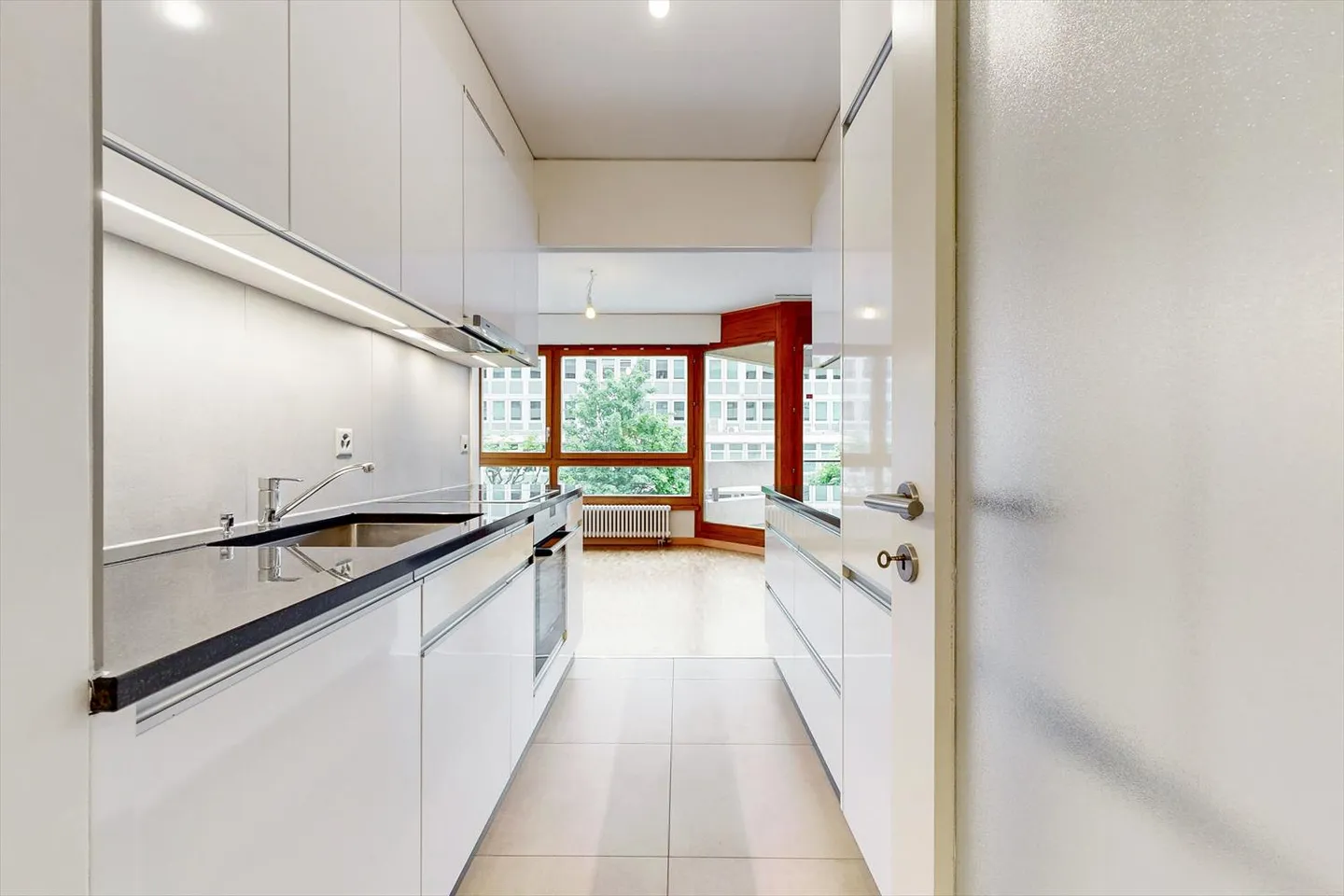 Prächtige Wohnung im Herzen des Viertels der Nationen! - Foto 5 von 8