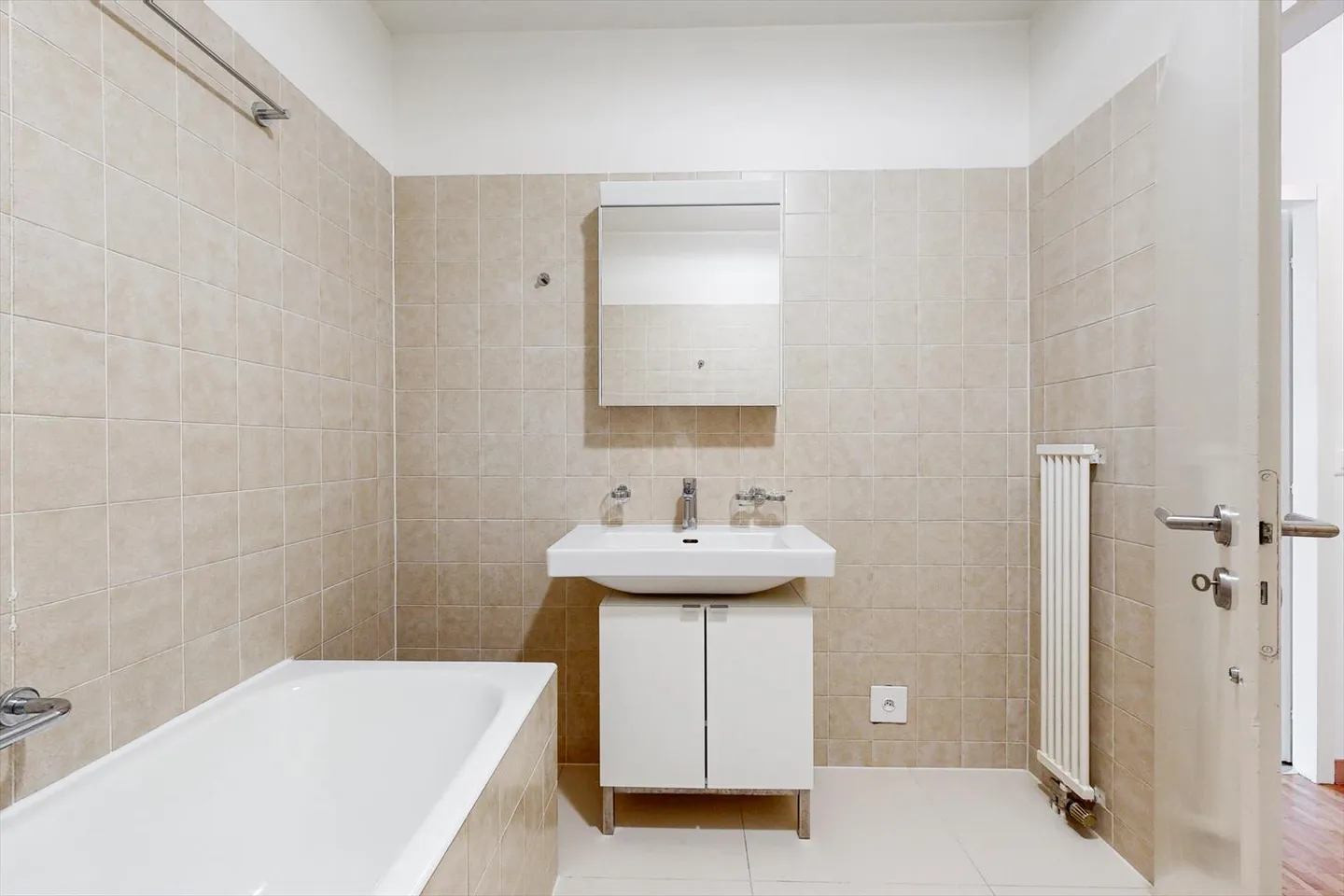 Prächtige Wohnung im Herzen des Viertels der Nationen! - Foto 7 von 8