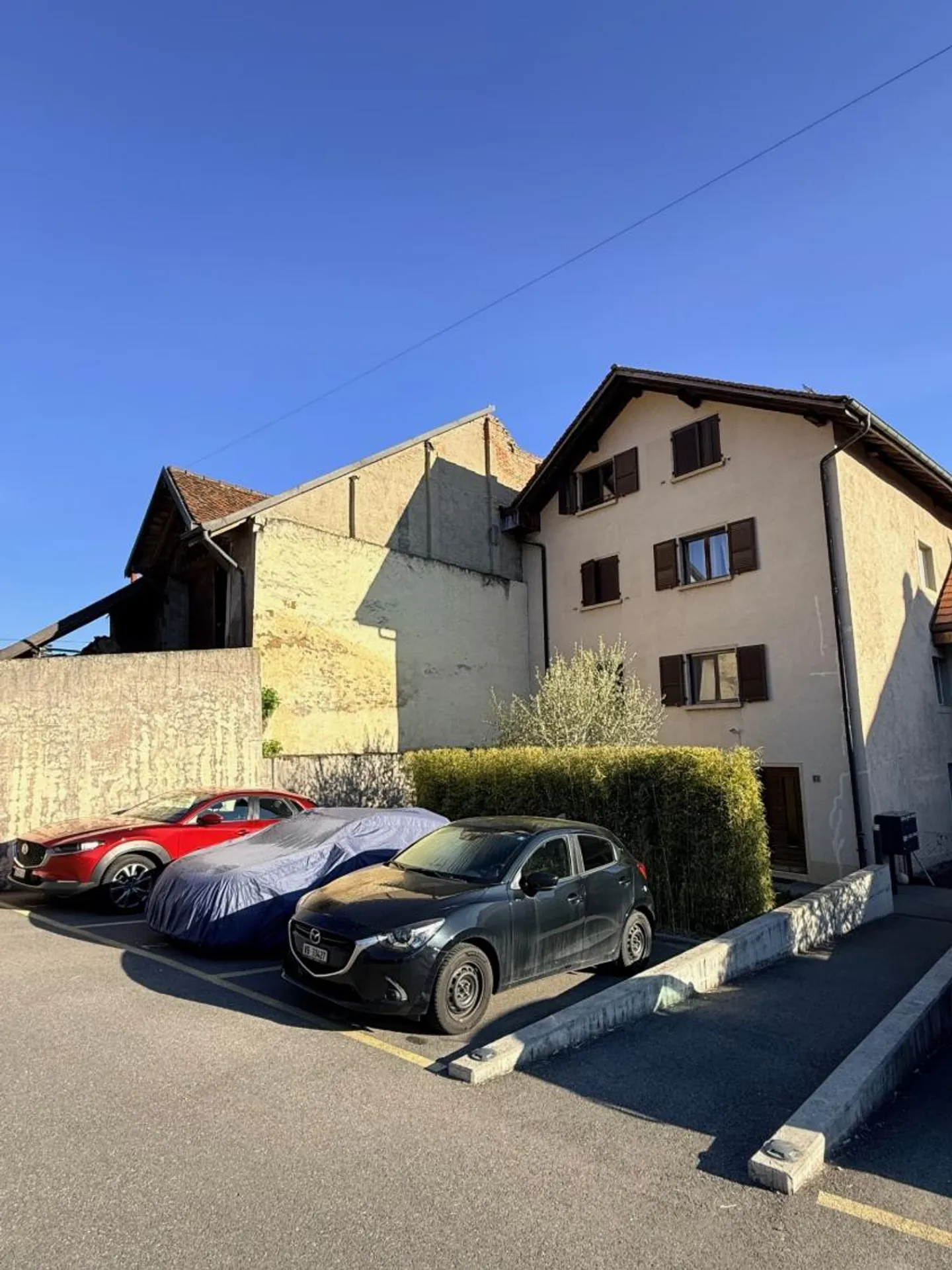 Wohngebäude - Foto 2 von 12