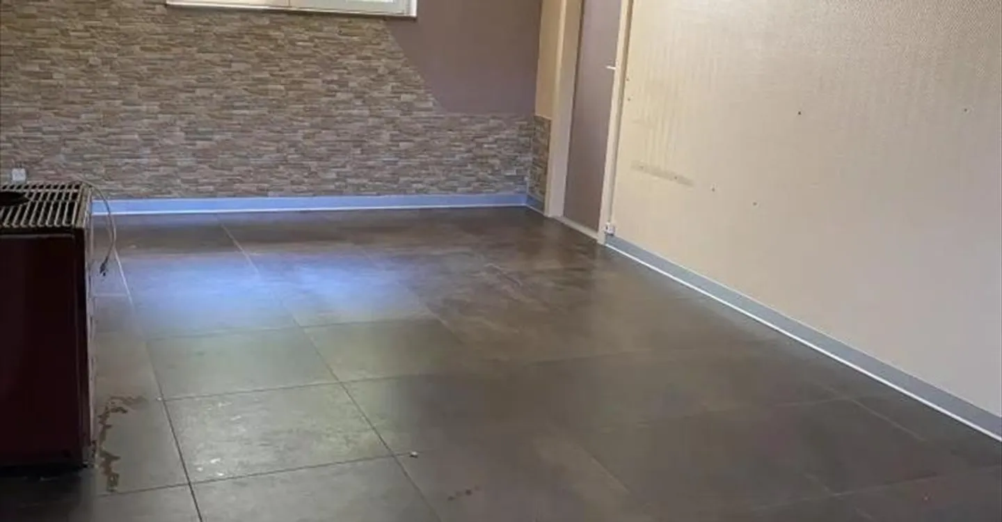 4.5 Room House - Photo 5 of 13