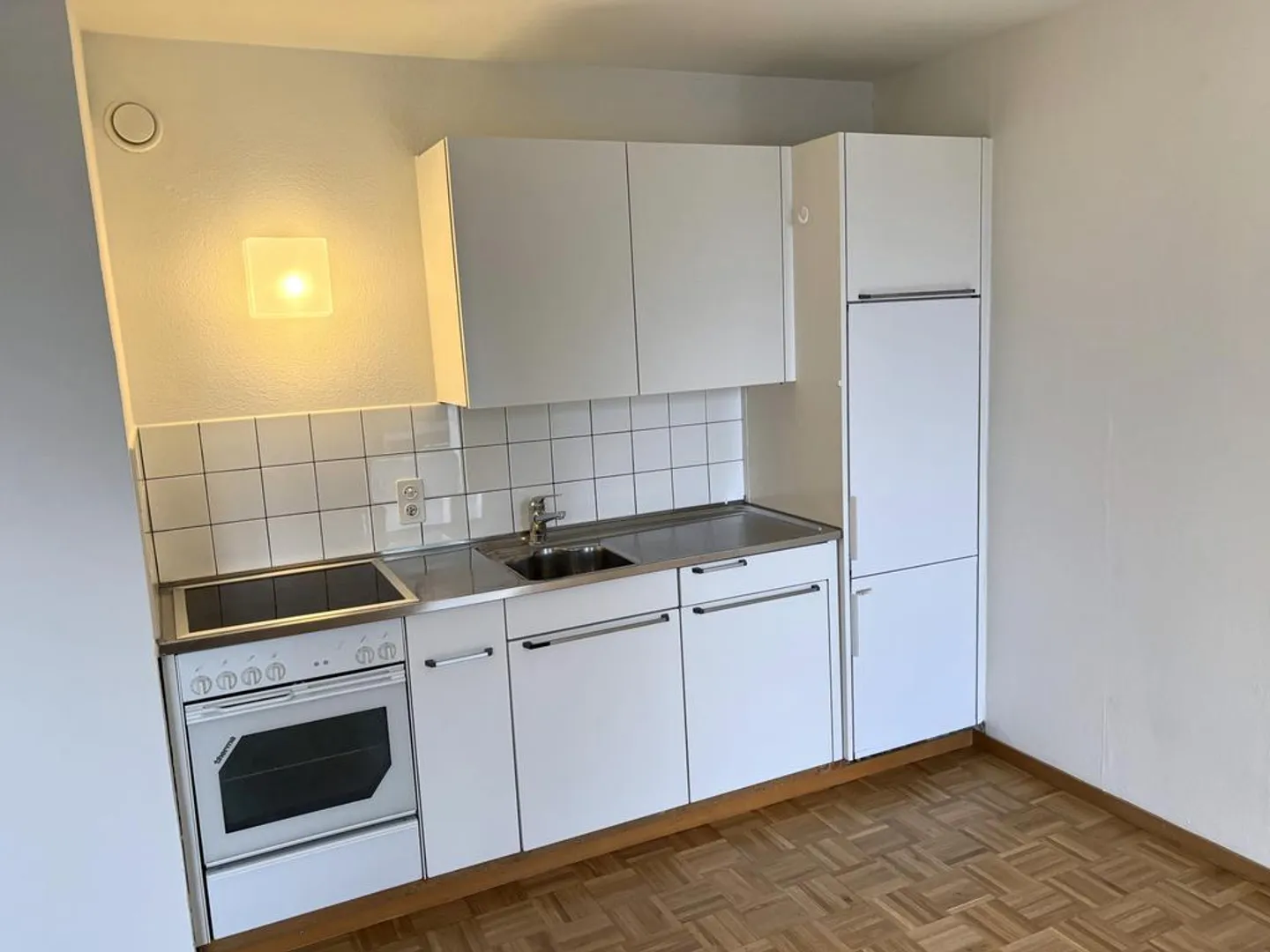 Piccolo ma grazioso appartamento con 1 camera - Foto 2 di 6