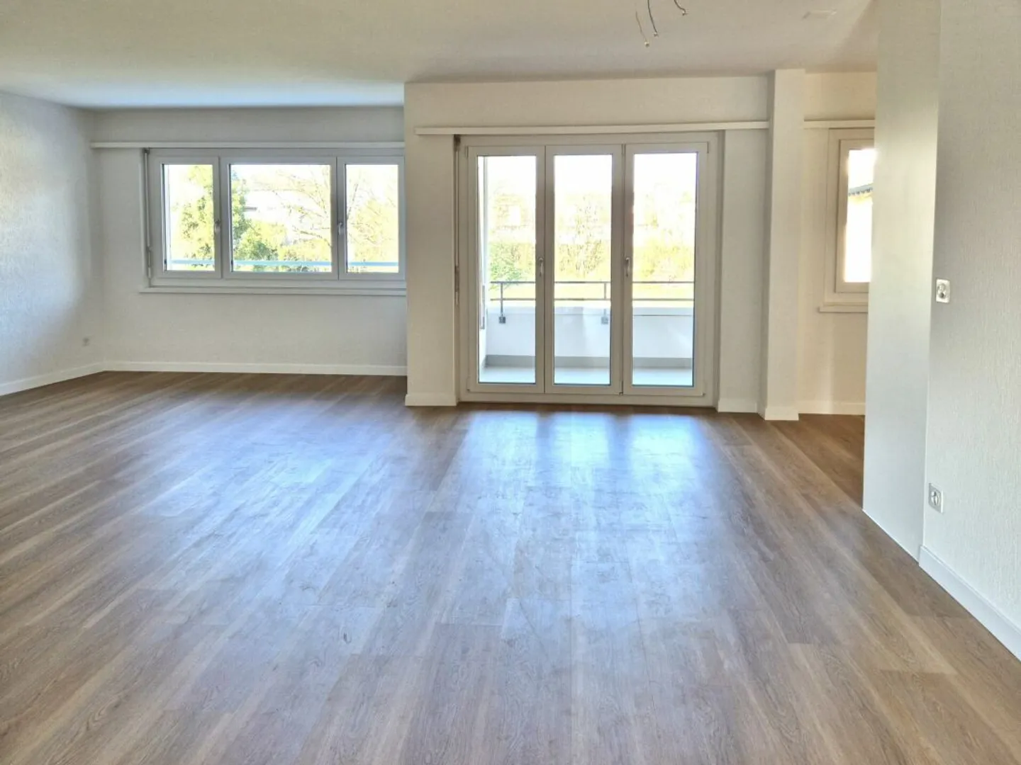 Attractive 3.5-room apartment with sunny balcony - First occupancy after loving overall renovation - Photo 4 of 12
