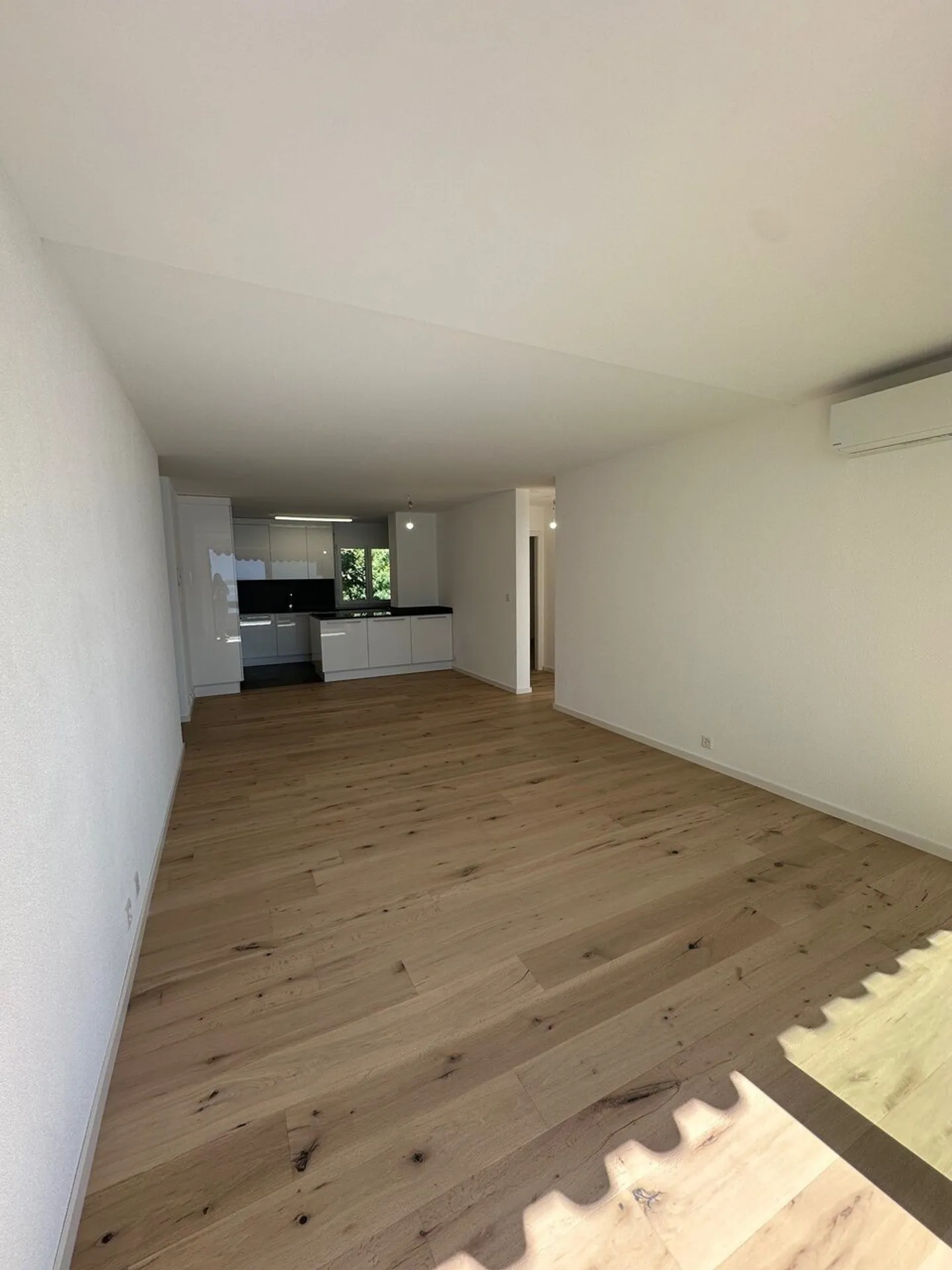 Habitat de 3.0 pièces au 4ème étage - Photo 3 sur 11