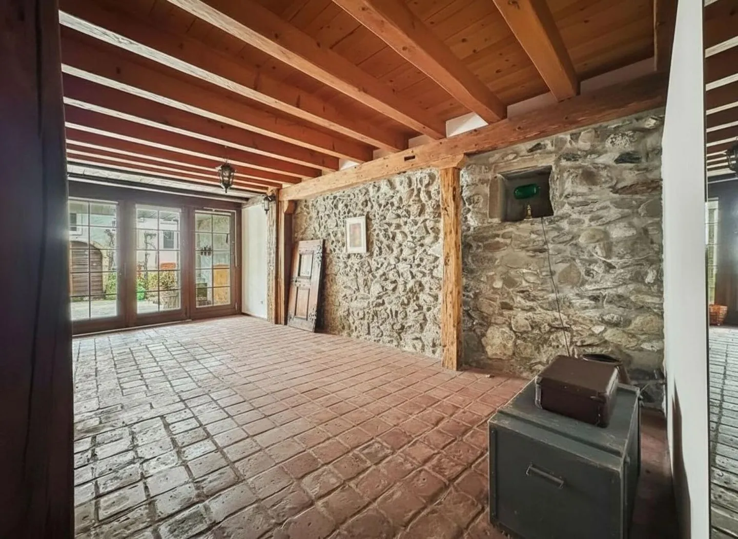 Charming Triplex in Etoy - Photo 4 of 12