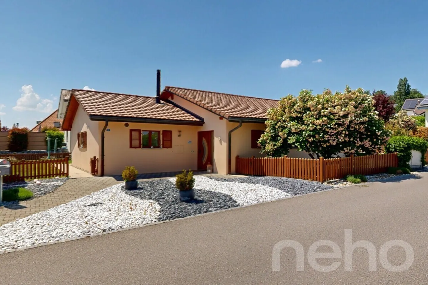 Bright Ground Floor Villa with Tree-Lined Garden in Onnens - Photo 3 of 12