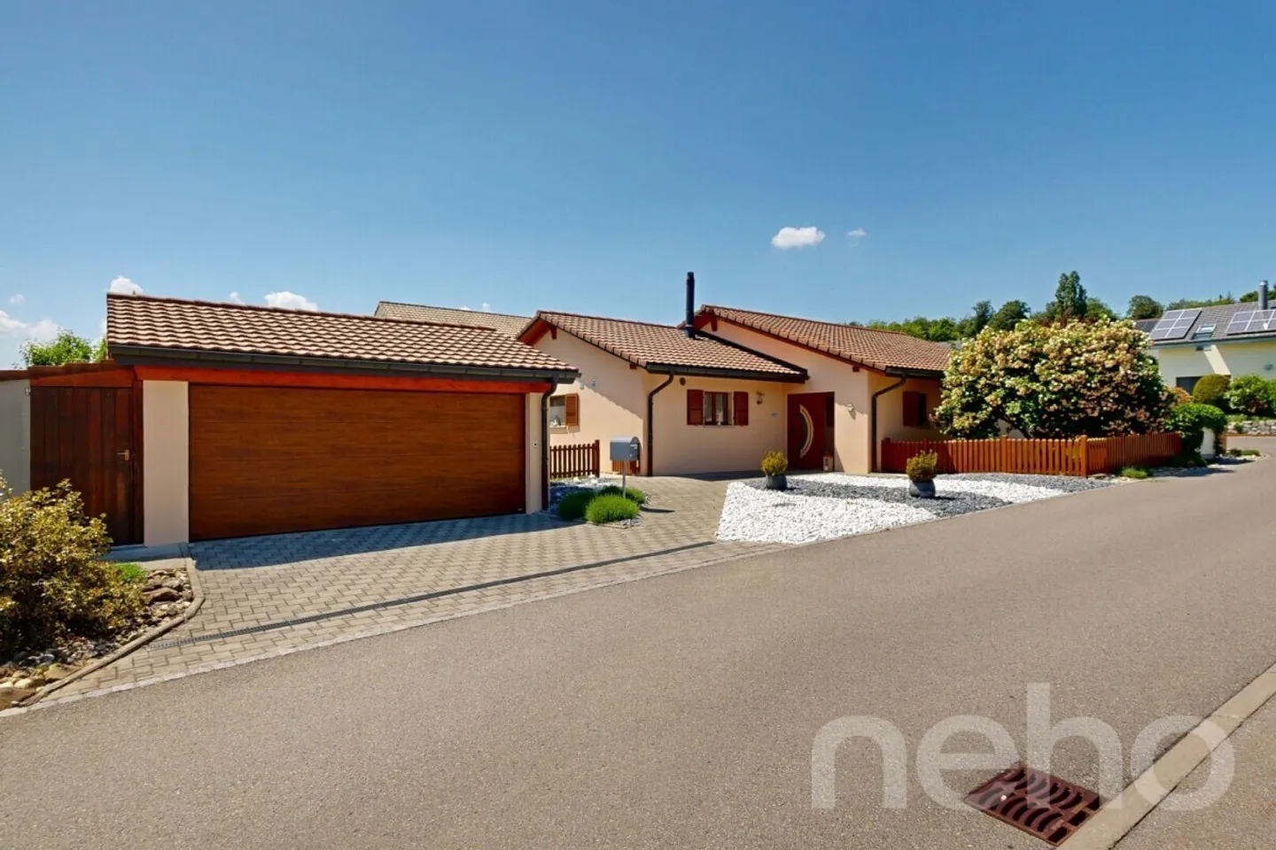Bright Ground Floor Villa with Tree-Lined Garden in Onnens - Photo 4 of 12