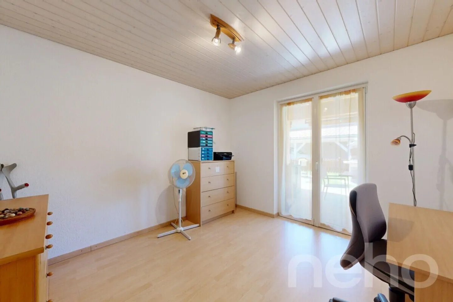 Bright Ground Floor Villa with Tree-Lined Garden in Onnens - Photo 10 of 12