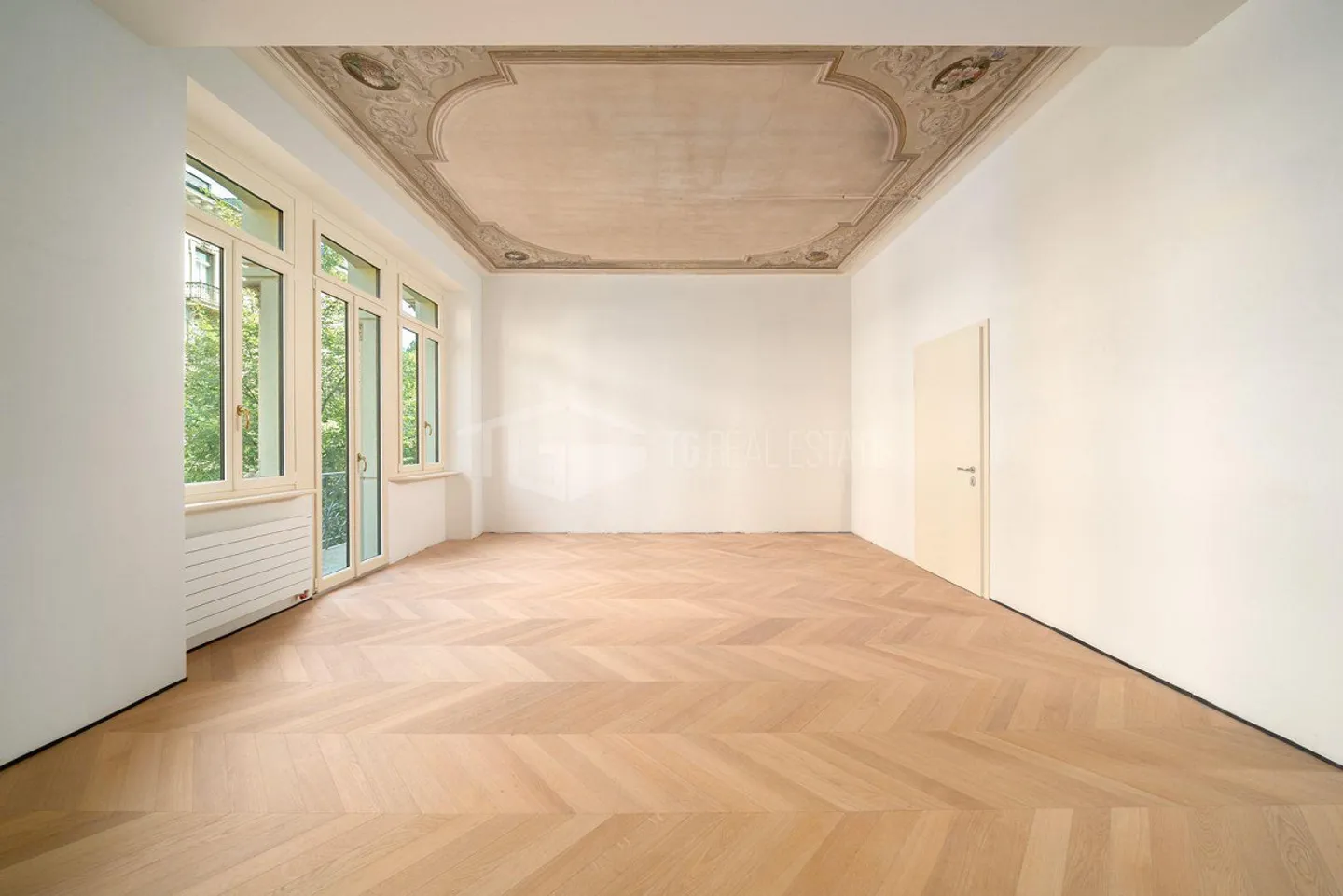 APPARTEMENT ÉLÉGANT AU CENTRE DE LUGANO - Photo 2 sur 12