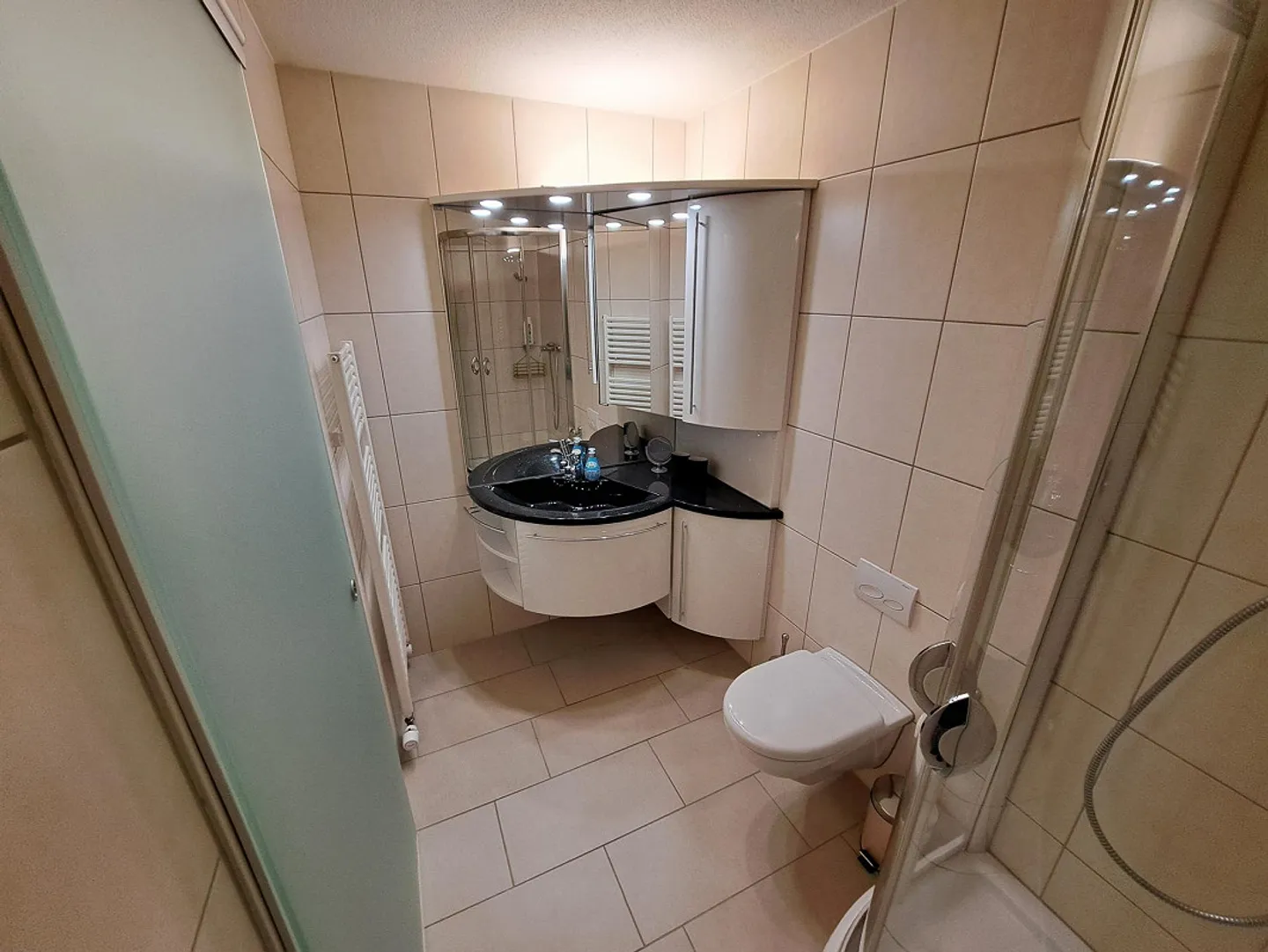 Beautiful 1-room apartment available from 1.8.26 including parking space - Photo 5 of 27