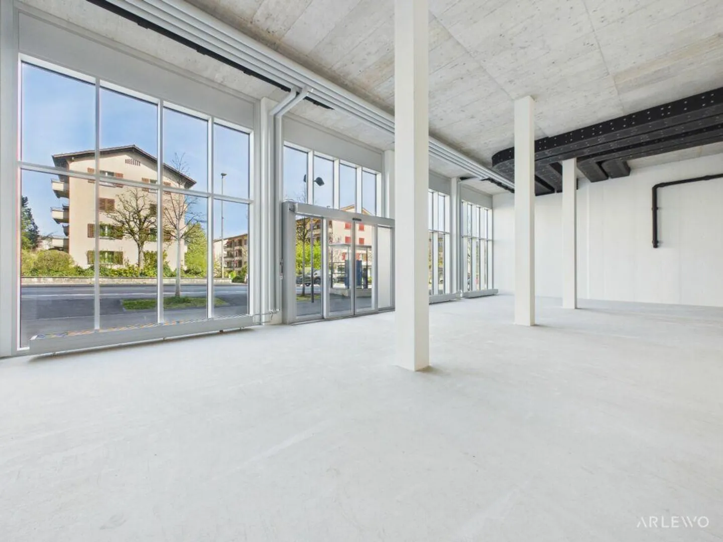 Visibilité parfaite : espace de vente dans un emplacement fréquenté à Lucerne... - Photo 1 sur 10