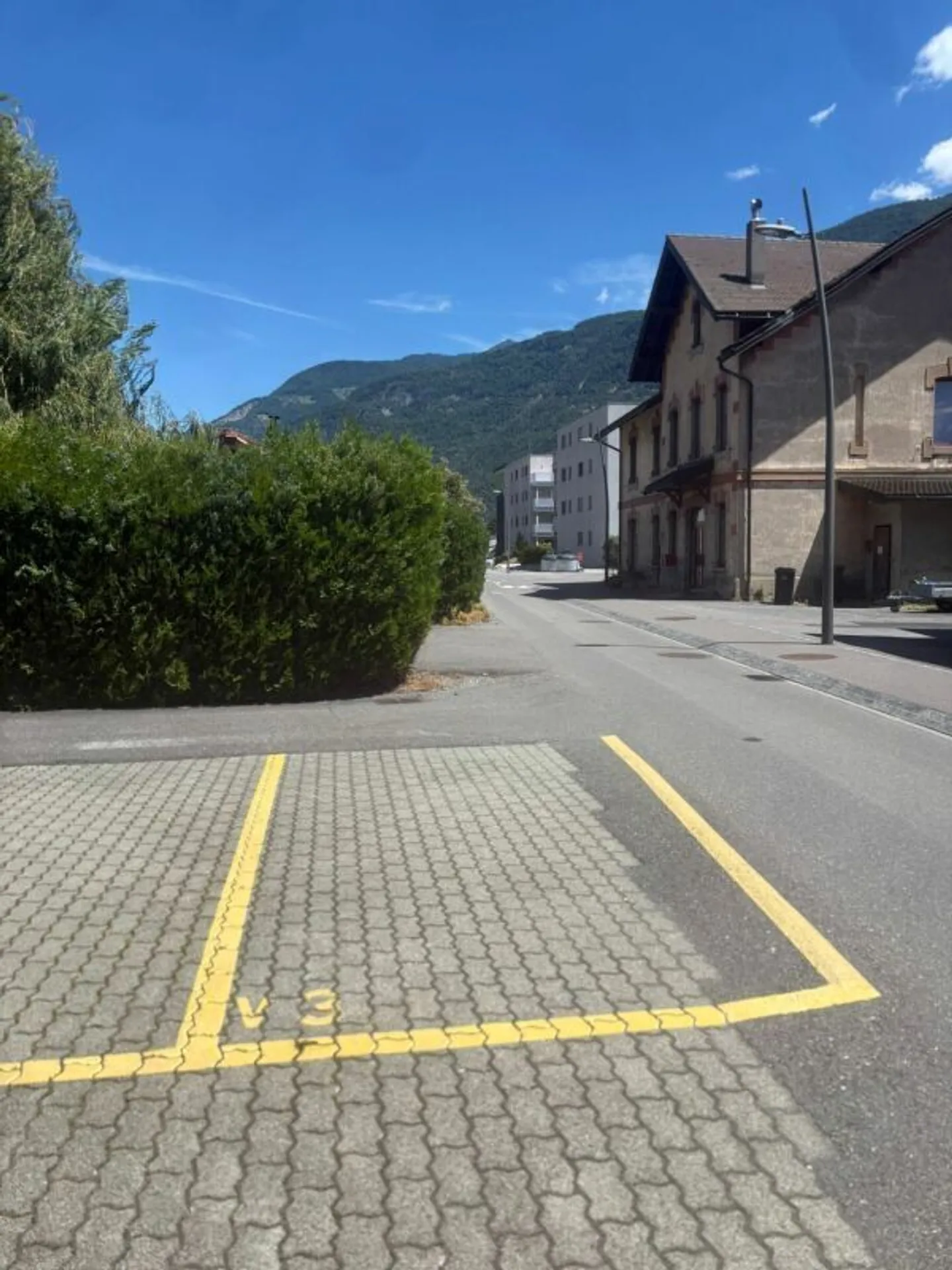 Außenparkplatz - Foto 1 von 2