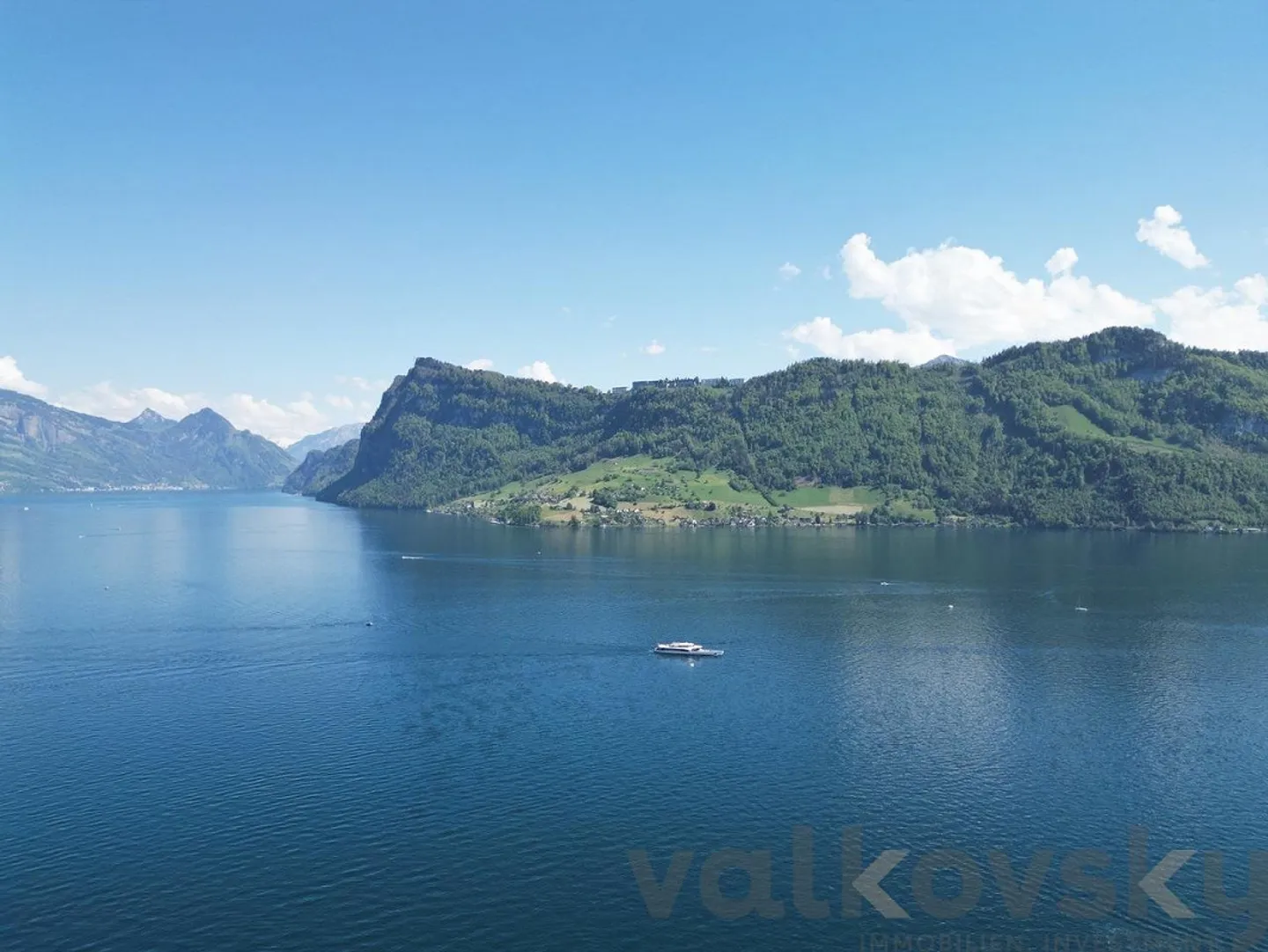 Villa con grande potenziale in una posizione da sogno - Foto 6 di 18