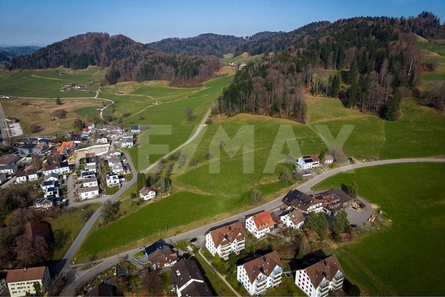 Geräumiges Duplex mit Aussicht - Foto 2 von 13