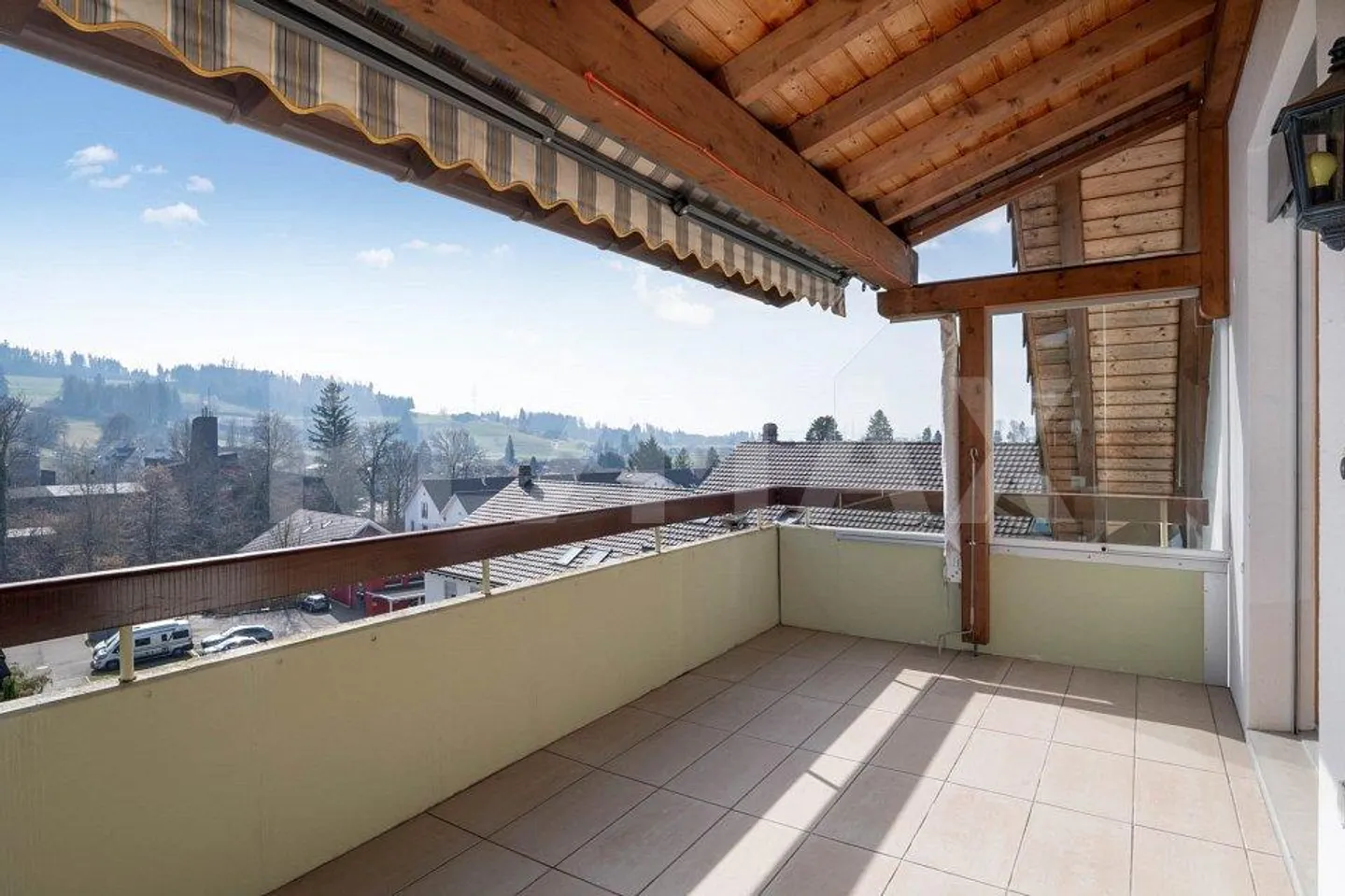 Geräumiges Duplex mit Aussicht - Foto 3 von 13