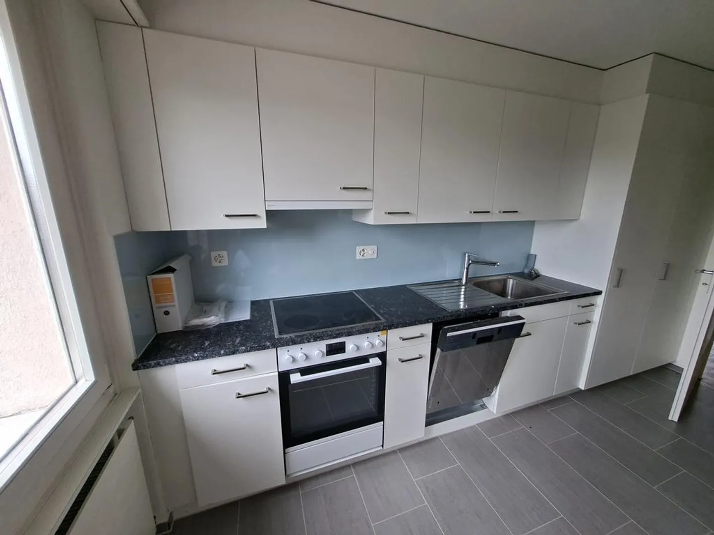 Charming 2.5-room apartment in the heart of Birsfelden - Photo 4 of 12