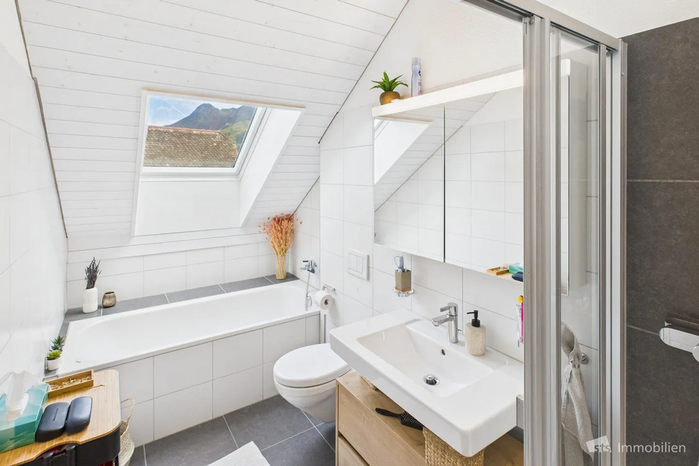 Vivre dans le grenier avec vue - Photo 4 sur 13