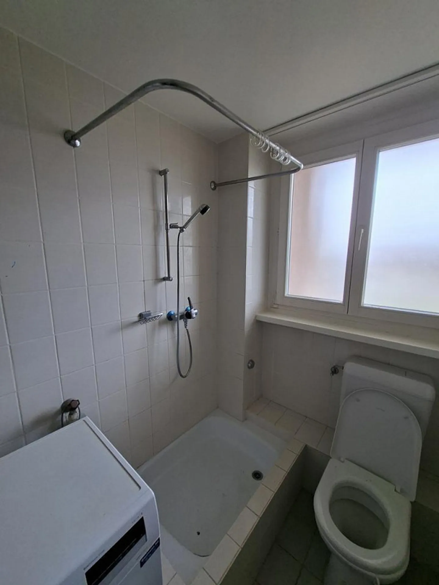 Charming 2.5-room apartment in the heart of Birsfelden - Photo 11 of 12