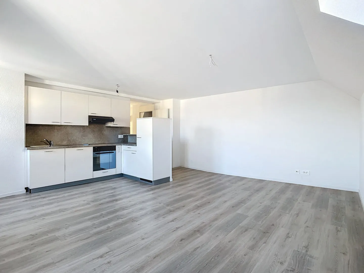 Appartamento in affitto - Foto 3 di 6