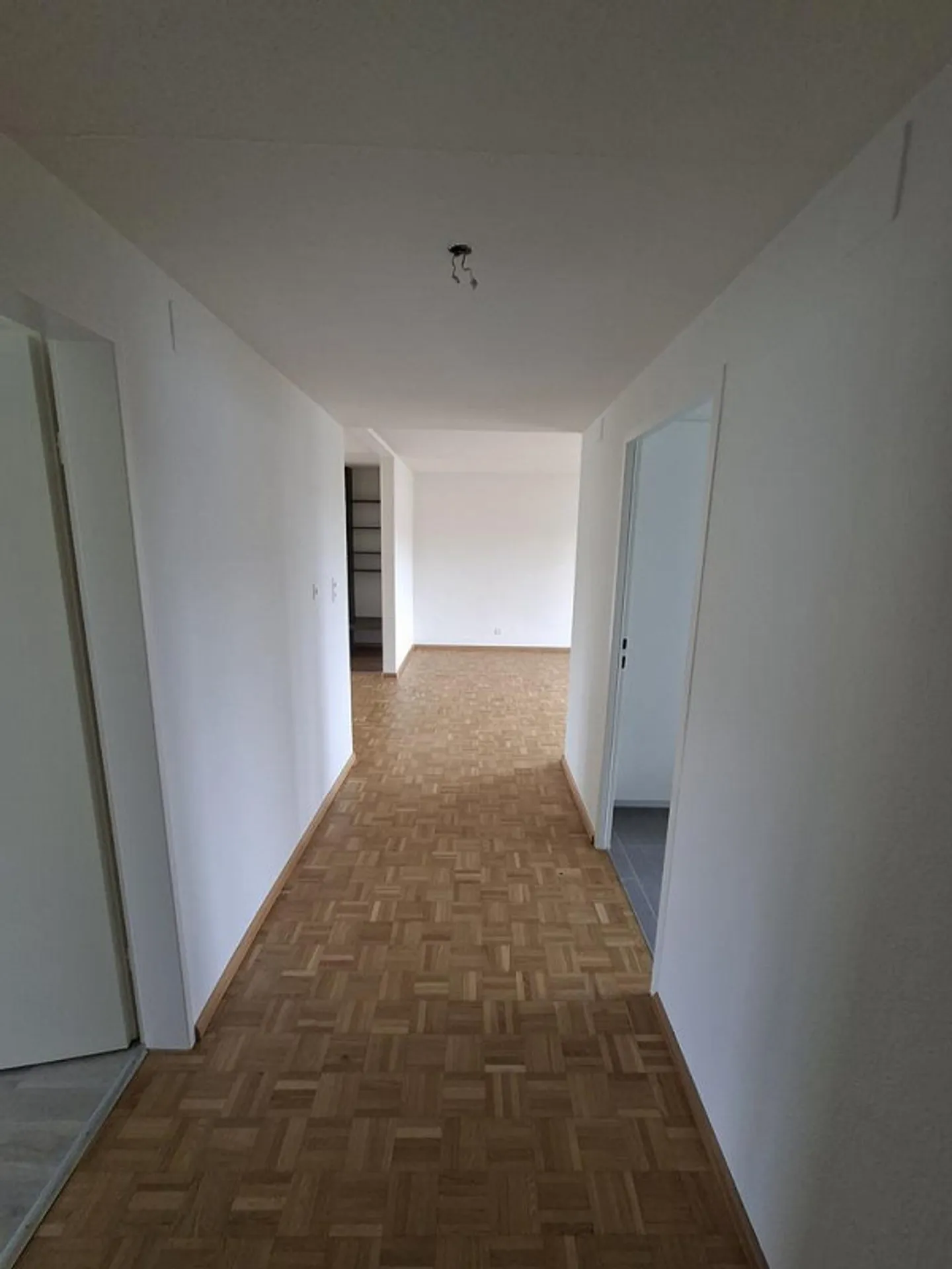 Charming 2.5-room apartment in the heart of Birsfelden - Photo 12 of 12