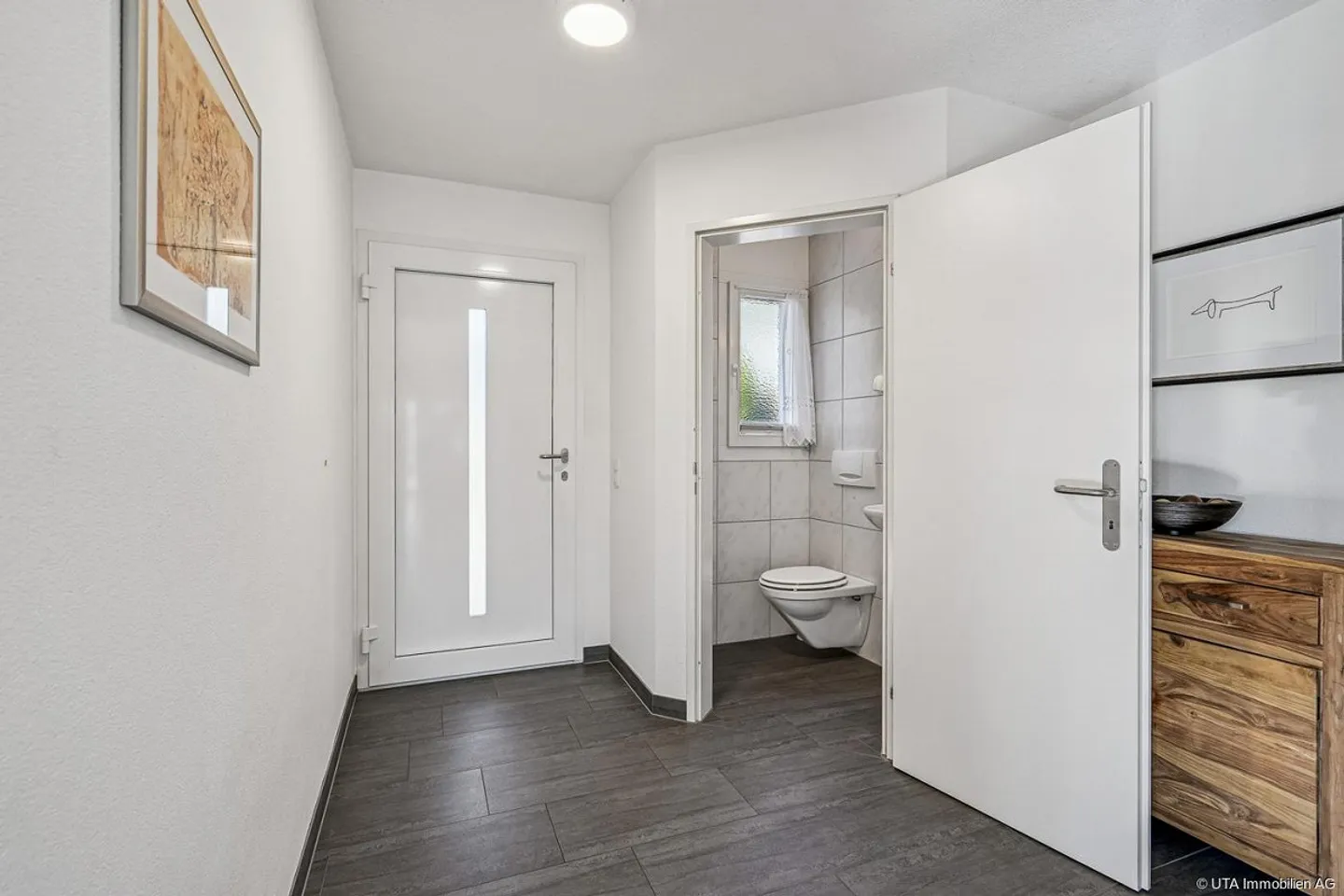 Maison de ville bien entretenue avec un jardin accueillant - Photo 2 sur 15