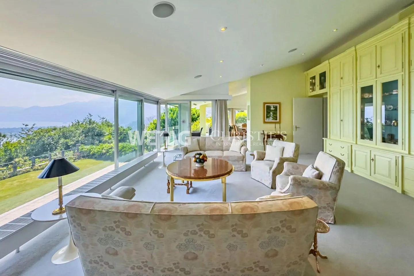Minusio: Villa elegante con vista panoramica sul lago, piscina esterna &... - Foto 3 di 13