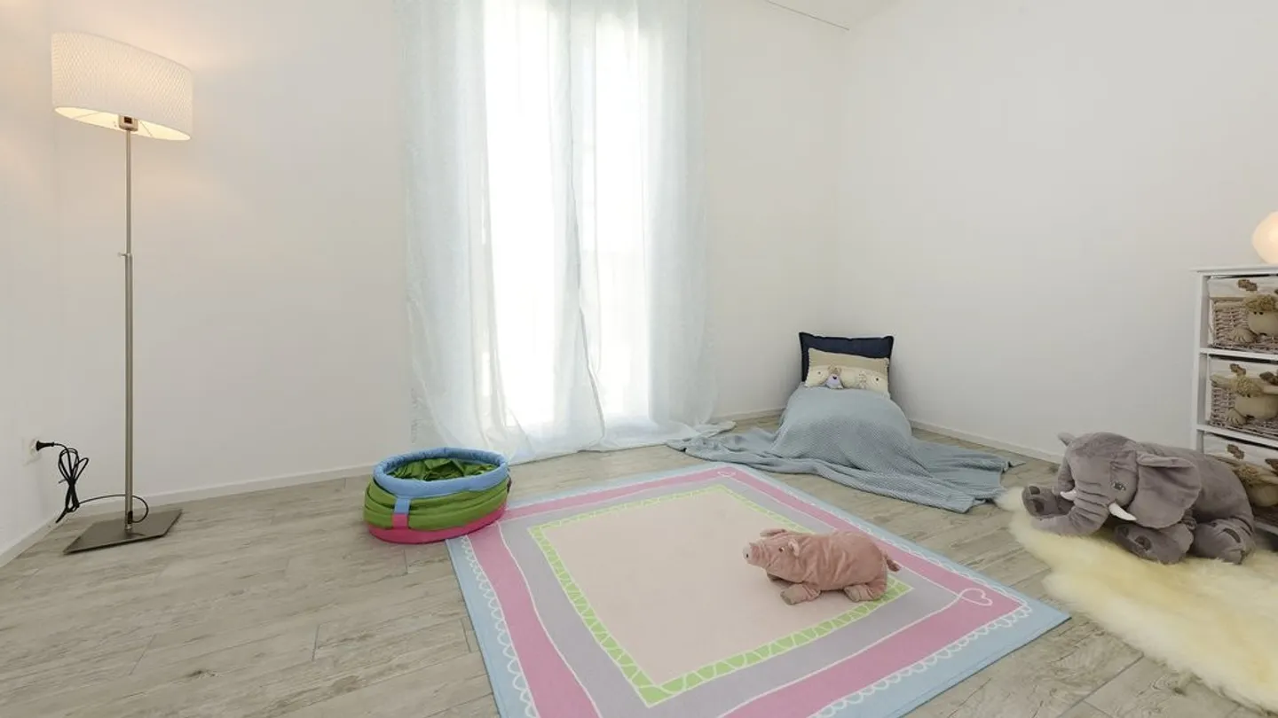 Charming Maisonette Apartment - Photo 10 of 12