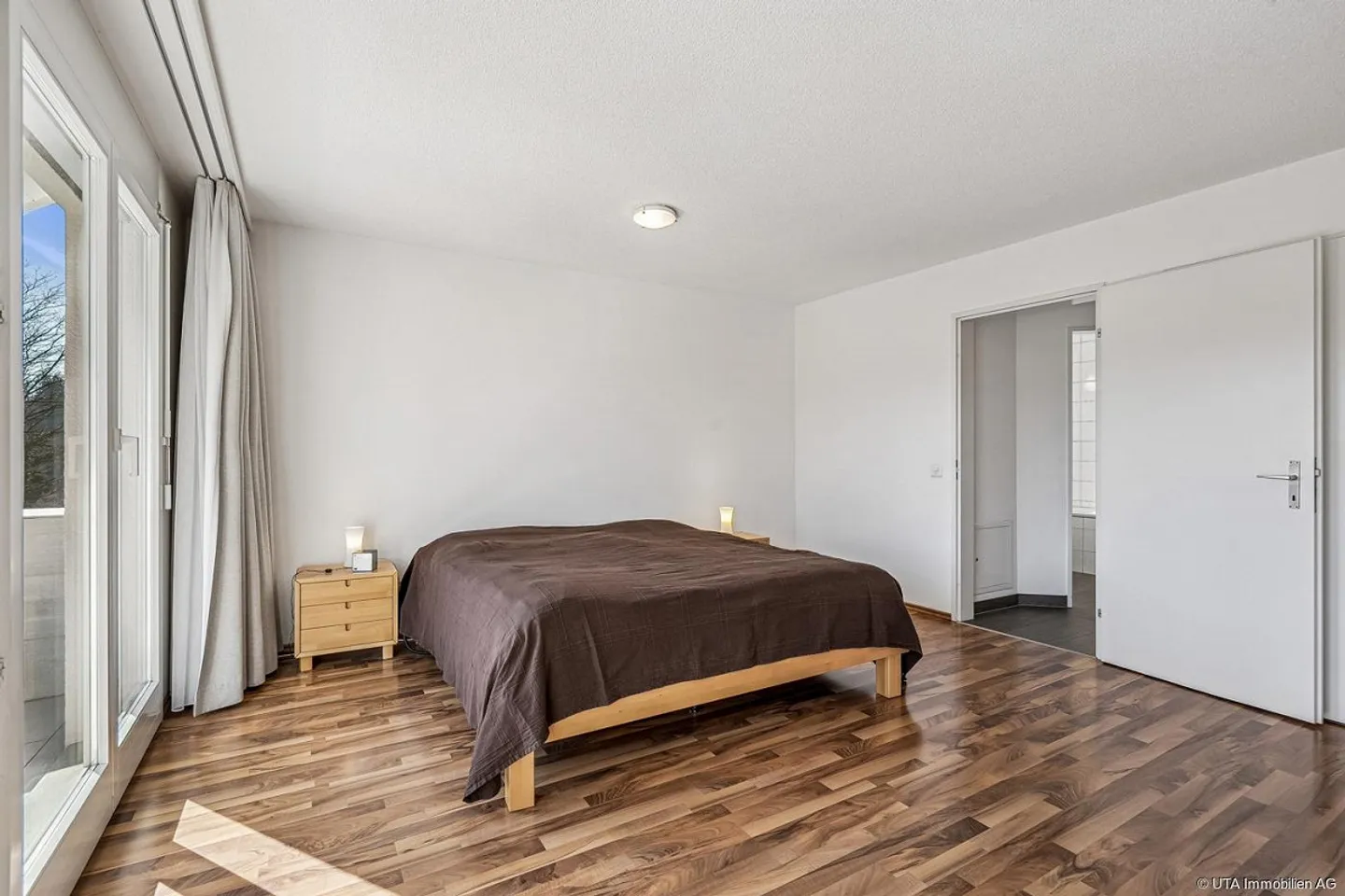 Maison de ville bien entretenue avec un jardin accueillant - Photo 7 sur 15