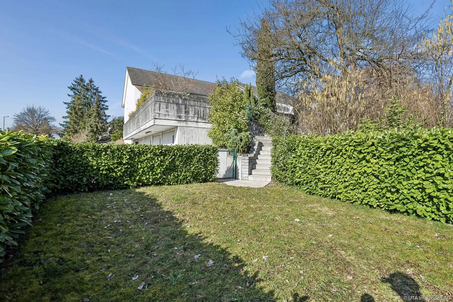 Maison de ville bien entretenue avec un jardin accueillant - Photo 14 sur 15