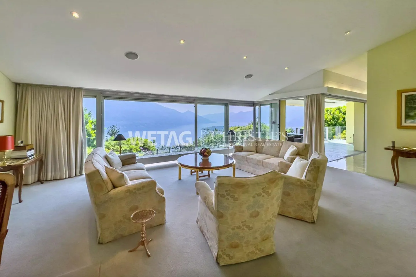 Minusio: Villa elegante con vista panoramica sul lago, piscina esterna &... - Foto 7 di 13