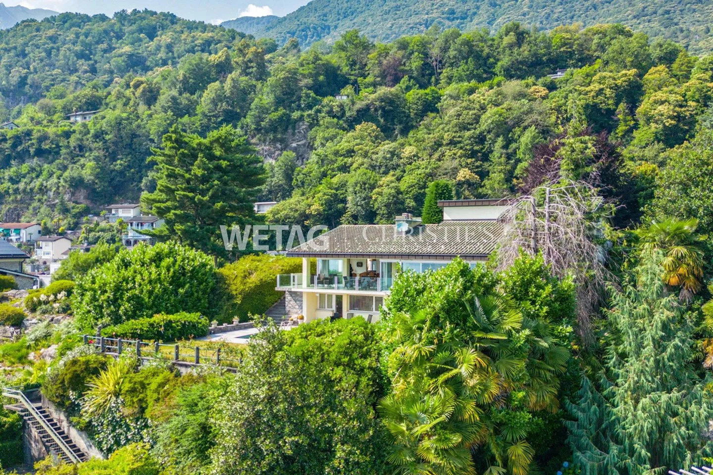 Minusio: Villa elegante con vista panoramica sul lago, piscina esterna &... - Foto 13 di 13