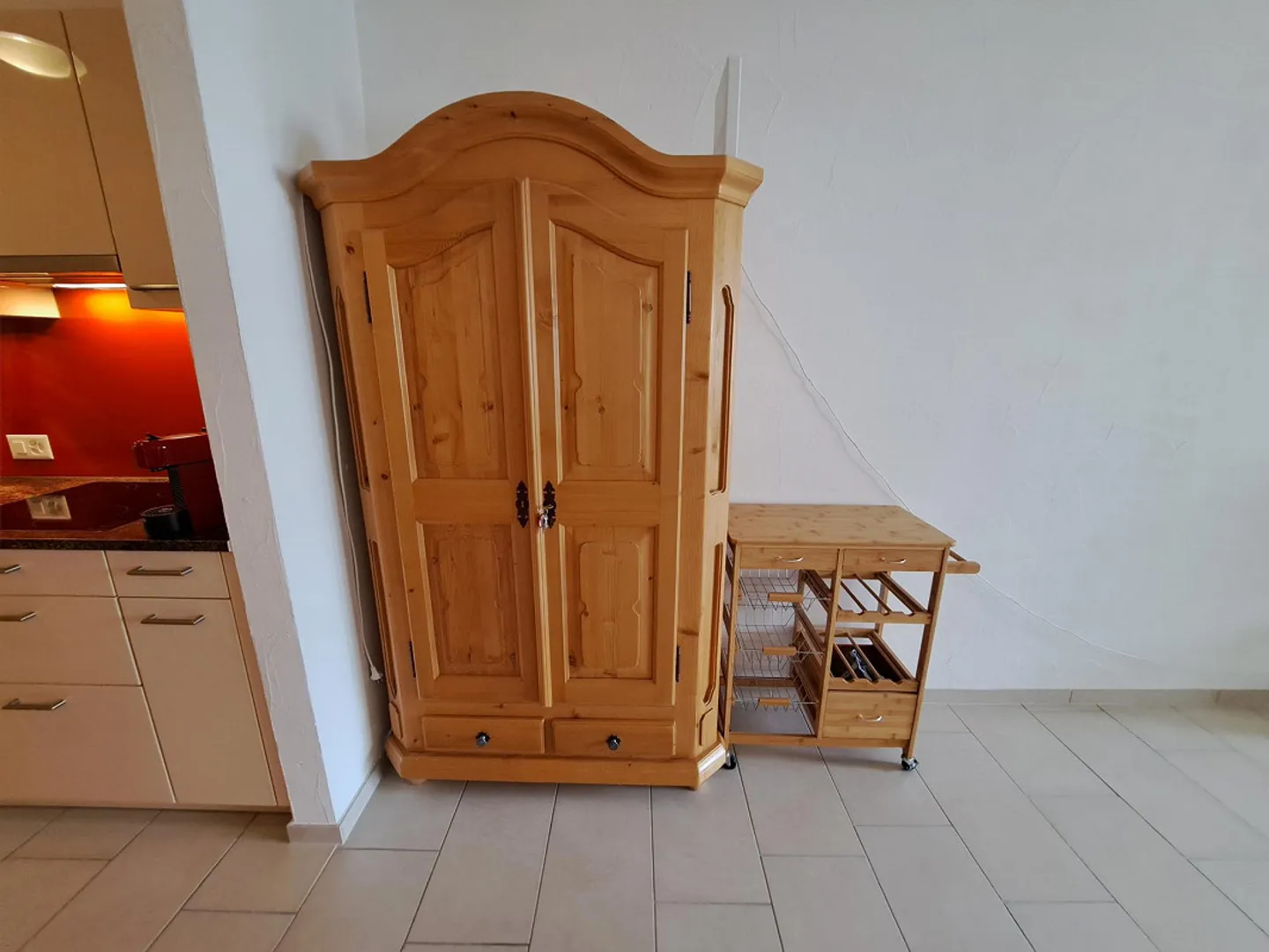 Beautiful 1-room apartment available from 1.8.26 including parking space - Photo 13 of 27