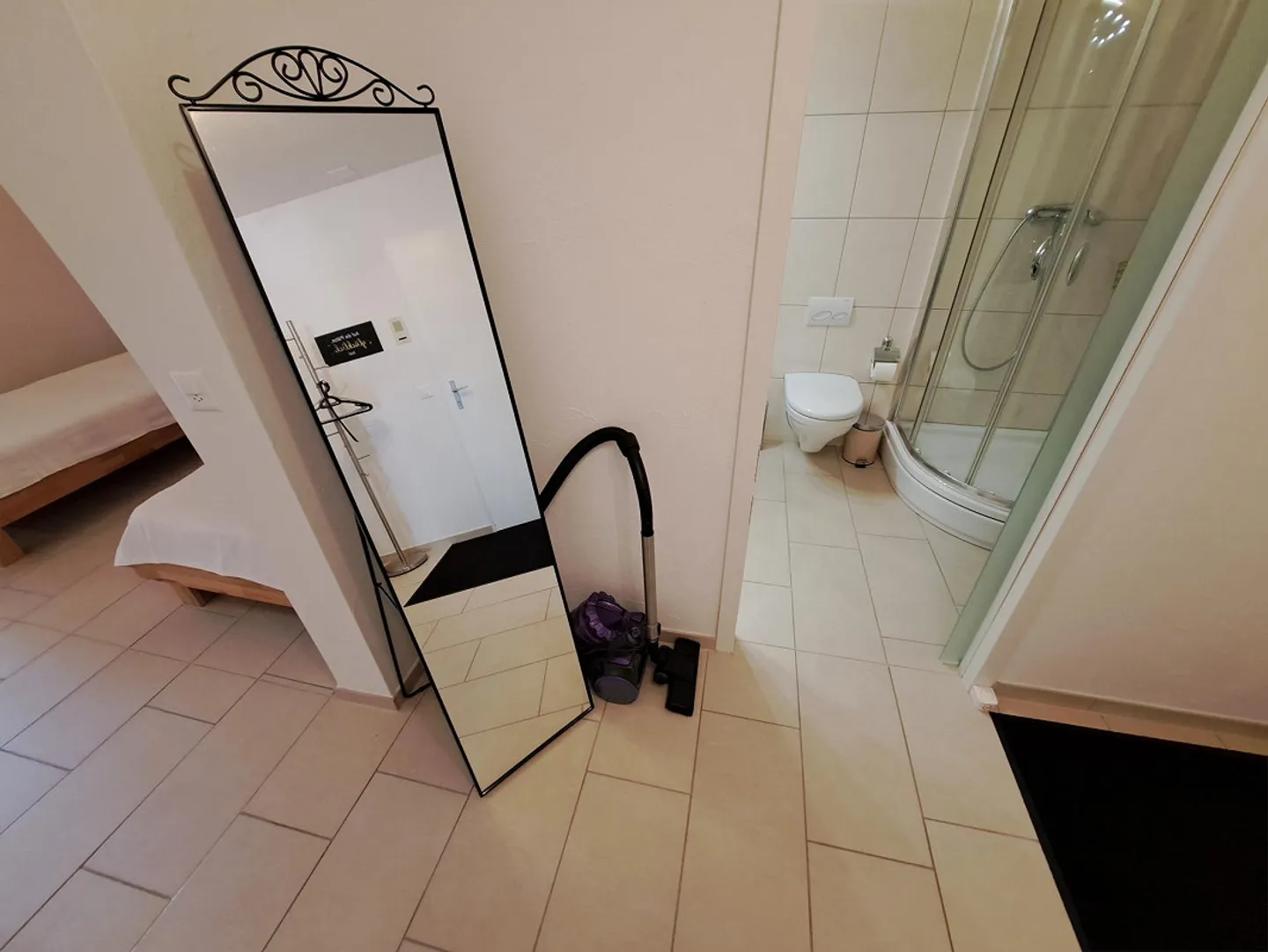 Beautiful 1-room apartment available from 1.8.26 including parking space - Photo 21 of 27