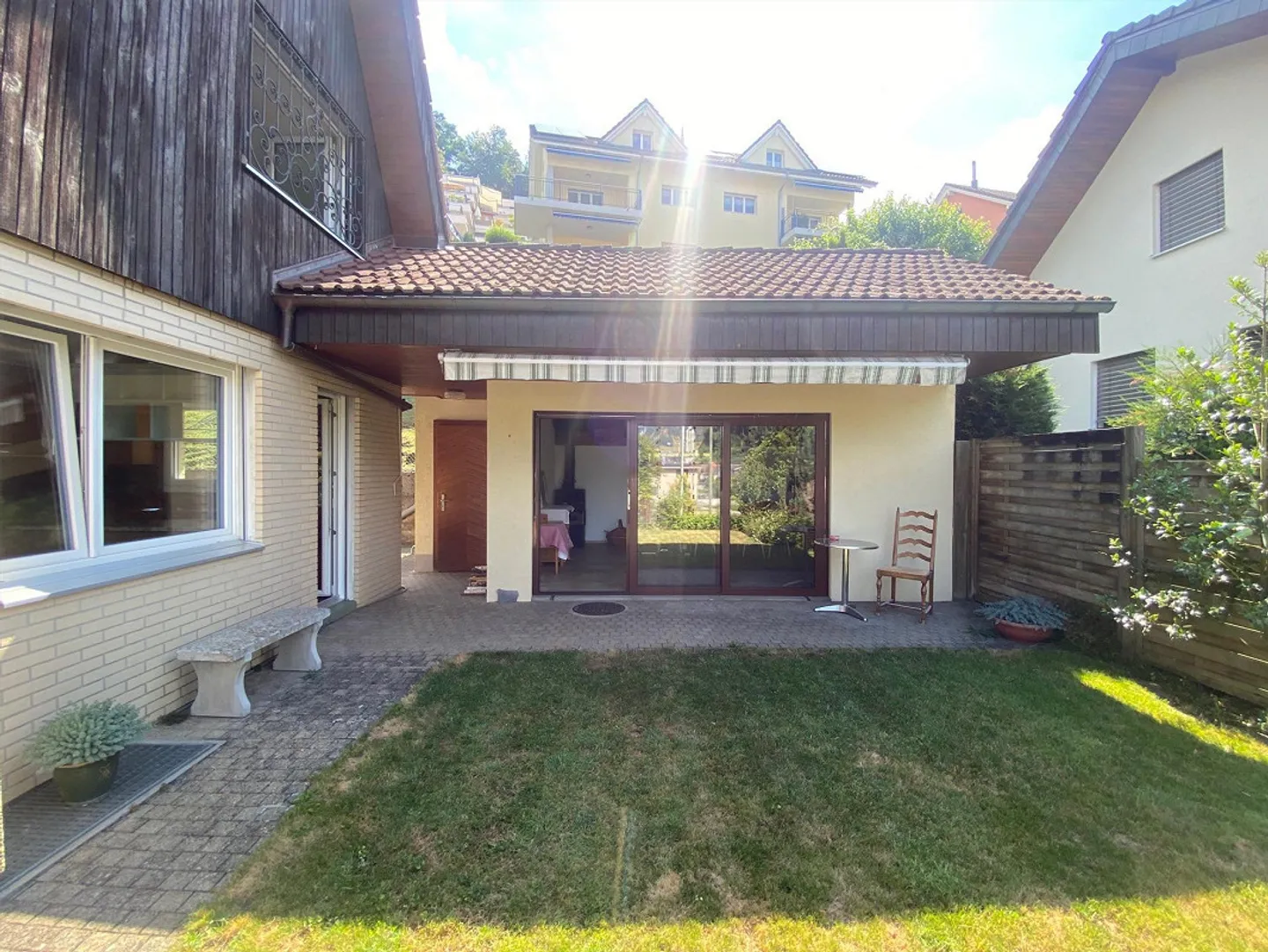 Single-family house with additional hobby room and garden house - Photo 3 of 20