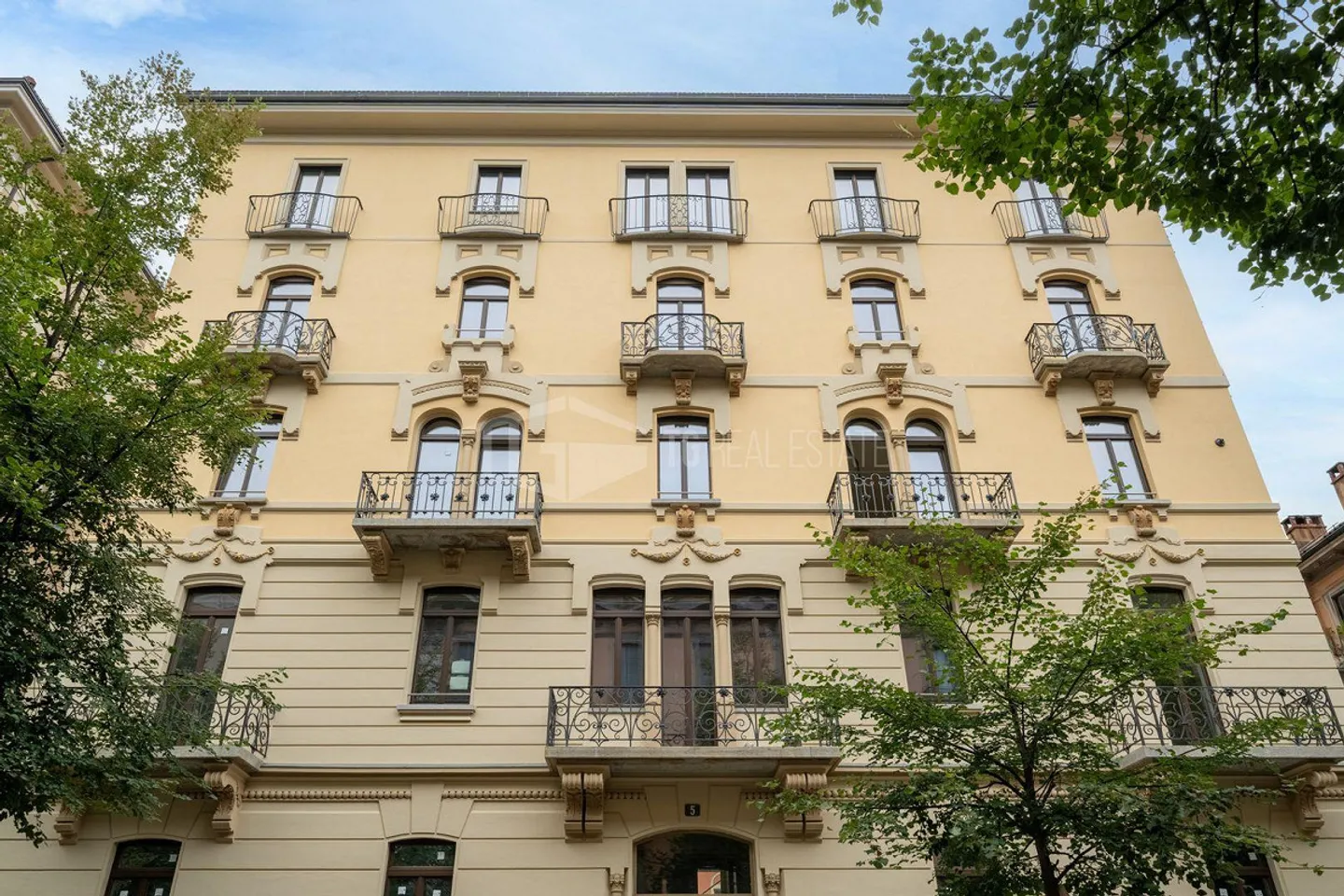 APPARTEMENT ÉLÉGANT AU CENTRE DE LUGANO - Photo 11 sur 12