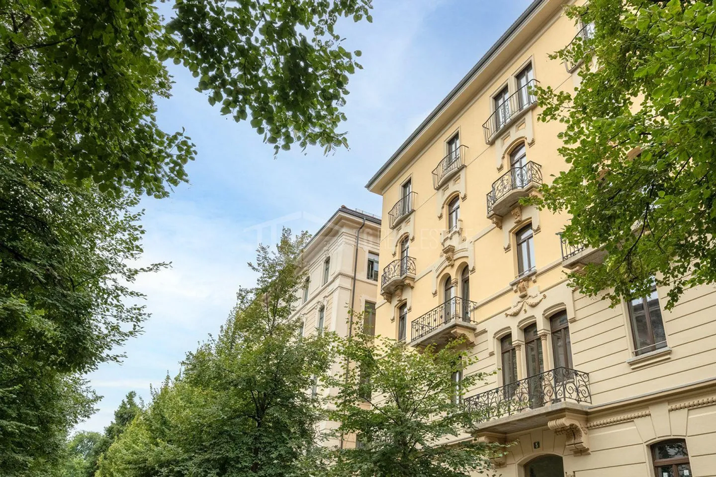 APPARTEMENT ÉLÉGANT AU CENTRE DE LUGANO - Photo 12 sur 12