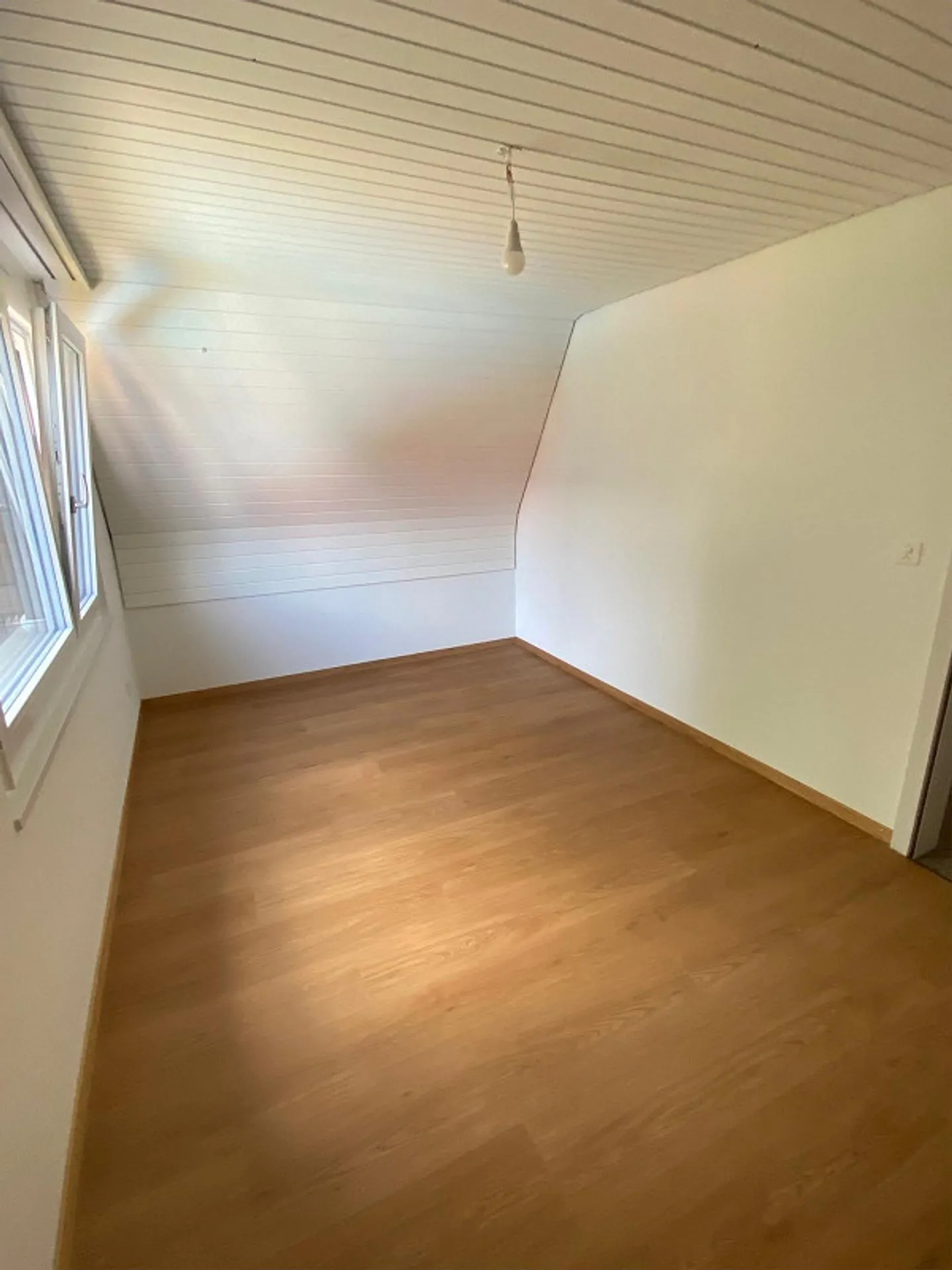 Single-family house with additional hobby room and garden house - Photo 13 of 20