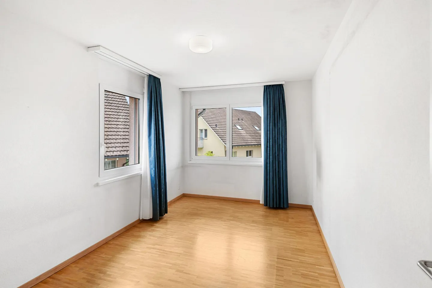 Attractive 4.5-Room Apartment with Top Connection - Photo 8 of 26