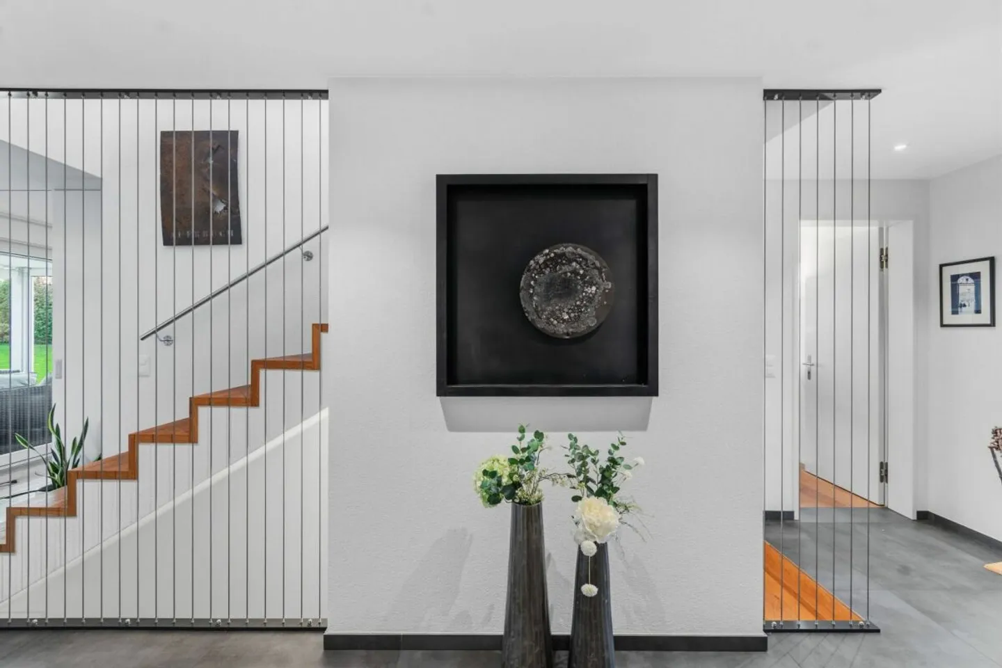 Modernes Einfamilienhaus mit Garten - Foto 5 von 17